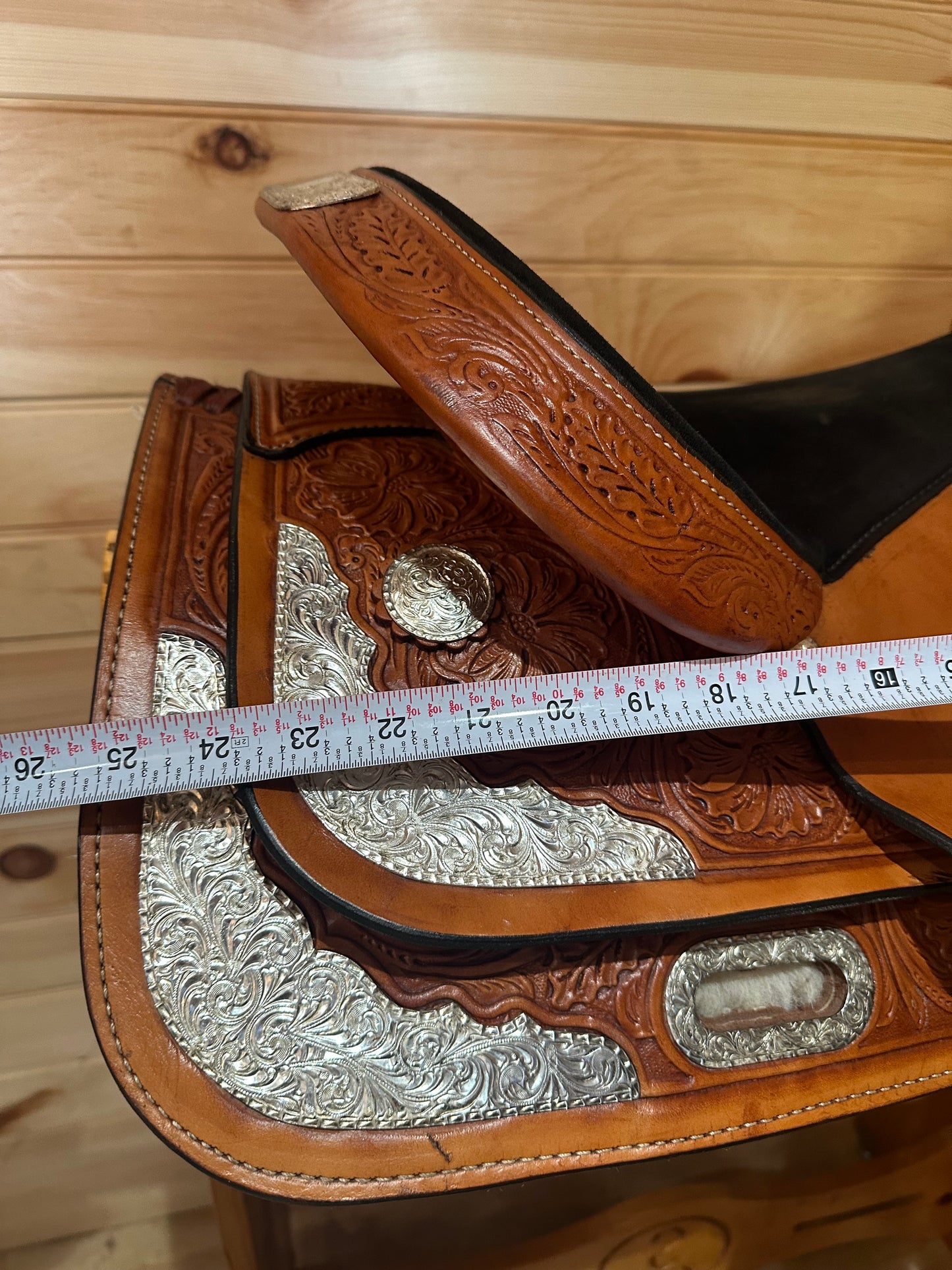 16” Circle Y High Horse Pasadena Western Show Saddle Model 6312