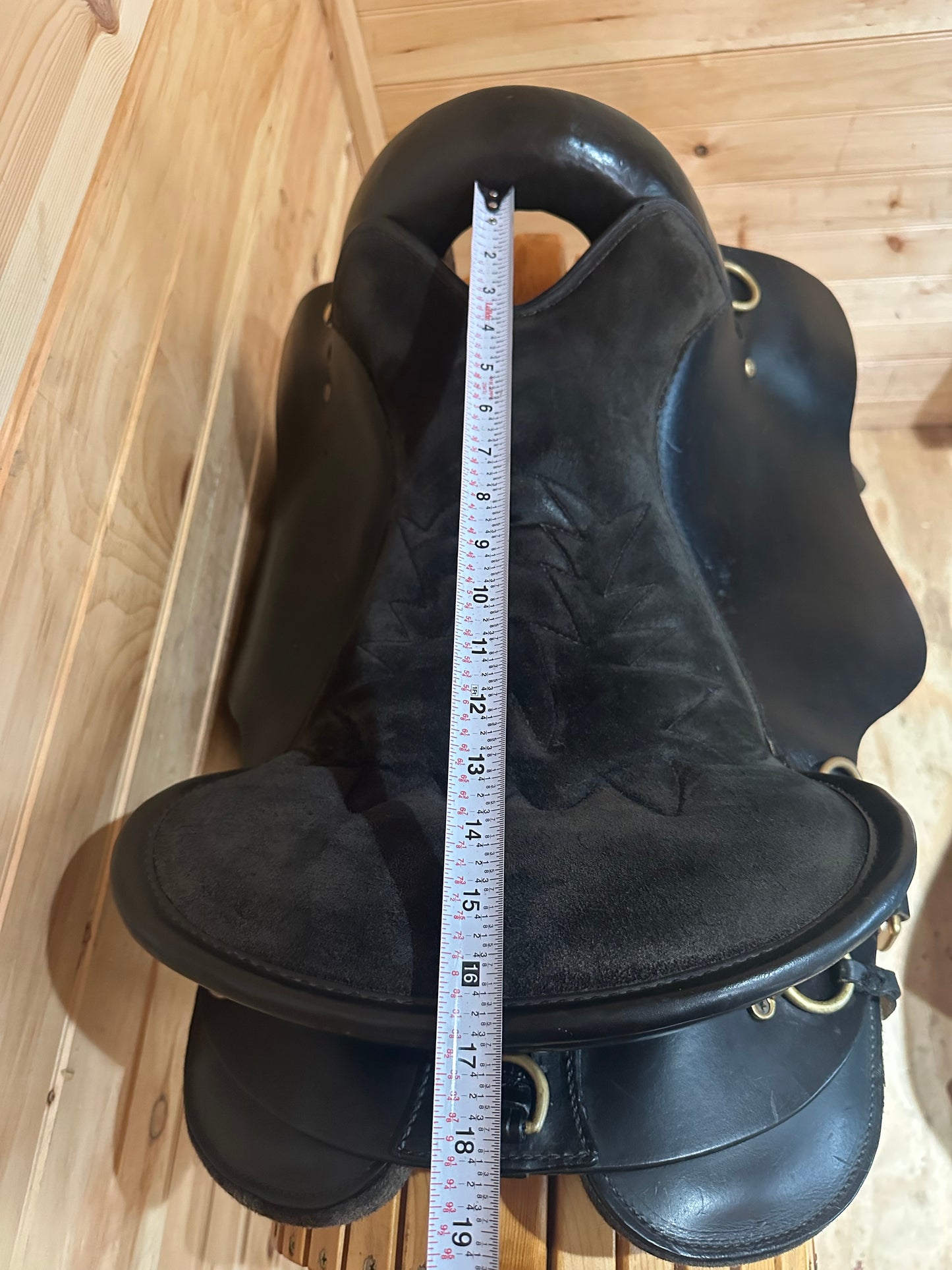 15.5” Tucker Endurance Trail Saddle Model 159
