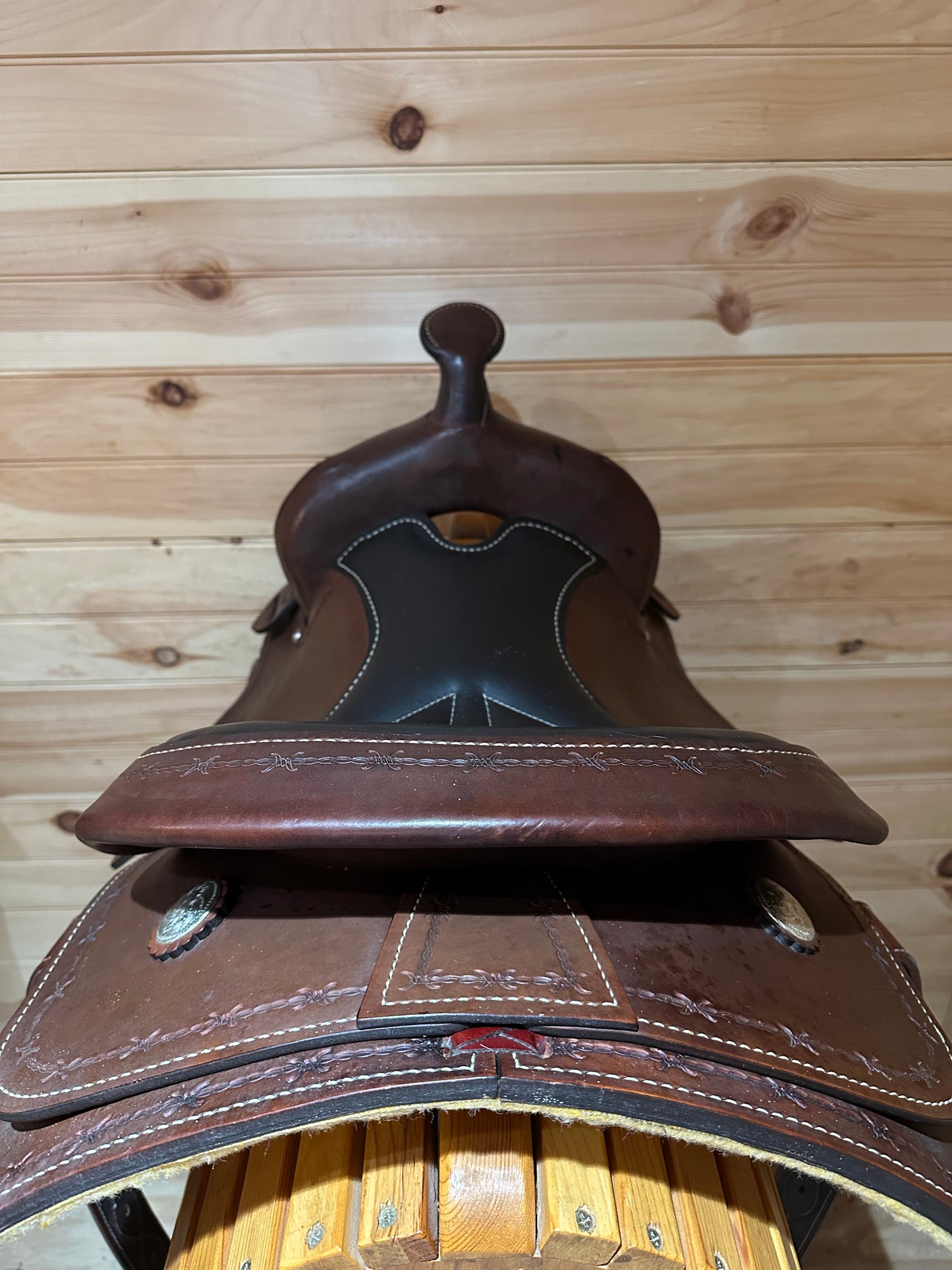 16” JJ Tack Shack Barbed Wire Team Penner Western Saddle Model 2070-6
