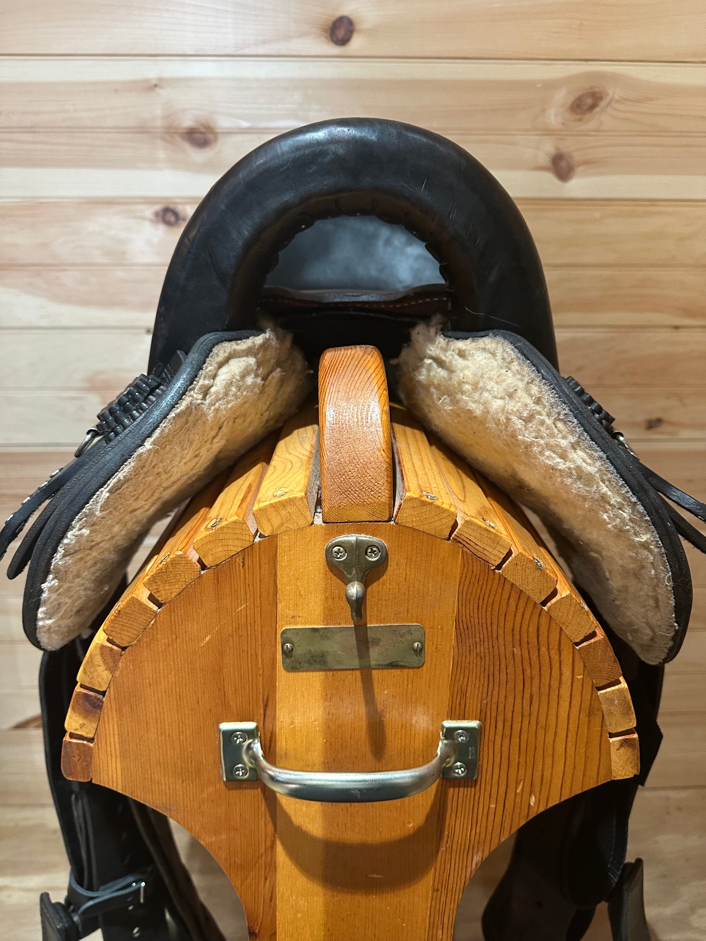 15.5” Premier Saddlery Endurance Trail Saddle