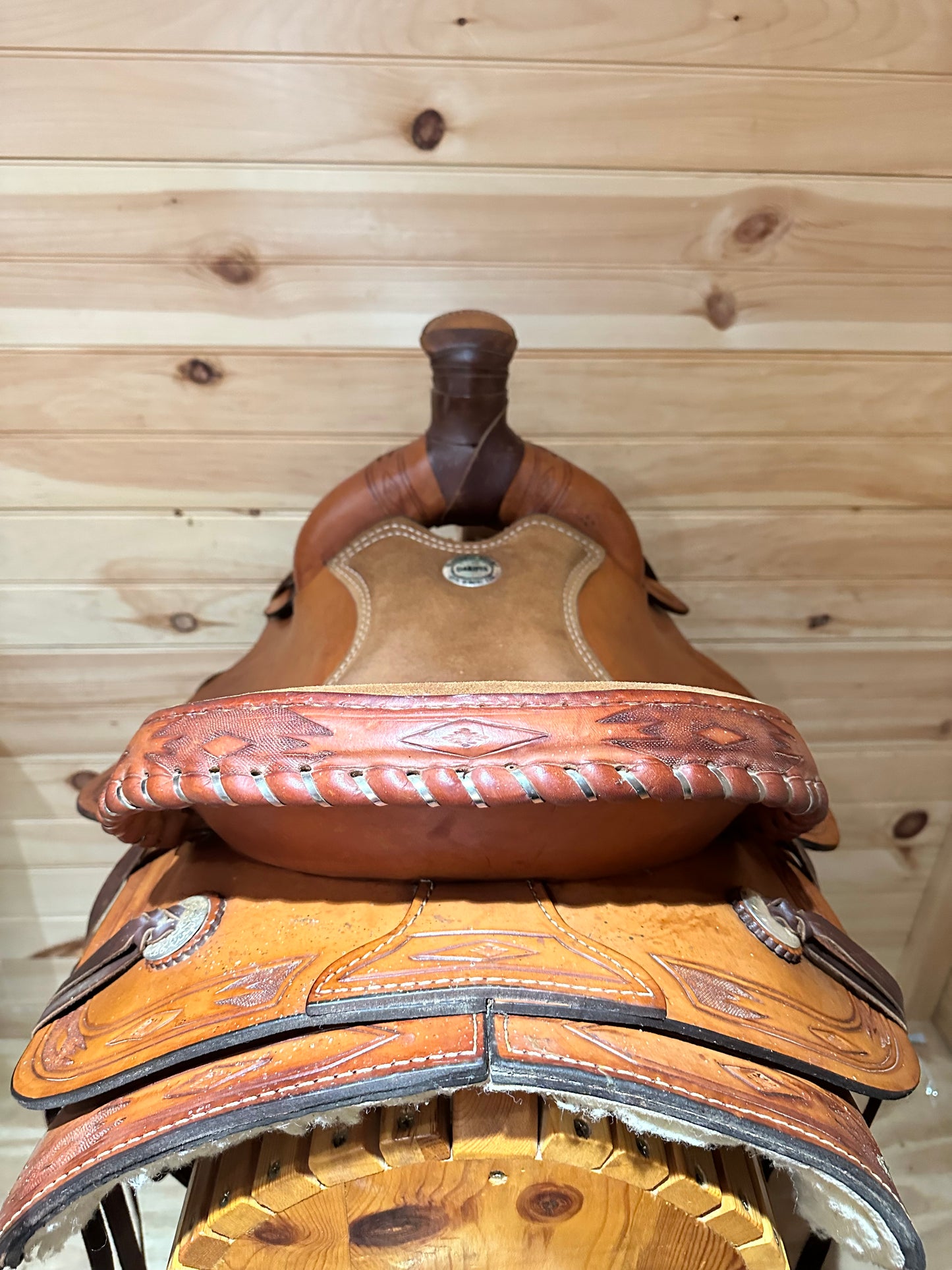 16” Dakota Saddlery Roping Saddle Model 210C