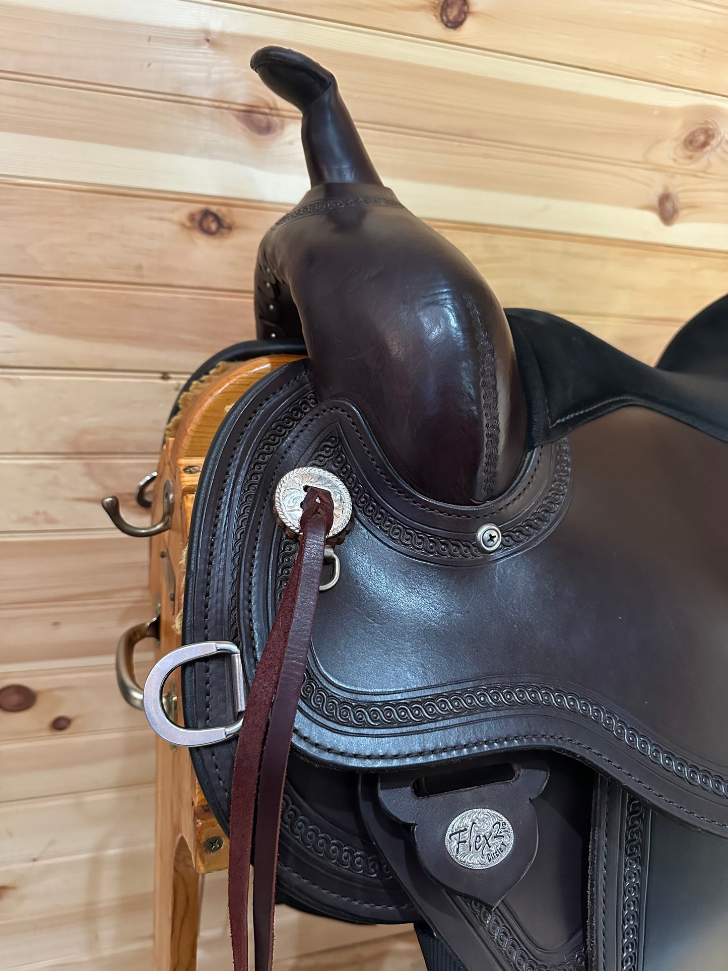 16” Circle Y Pioneer Flex2 Western Trail Saddle Model 1665 (2023)