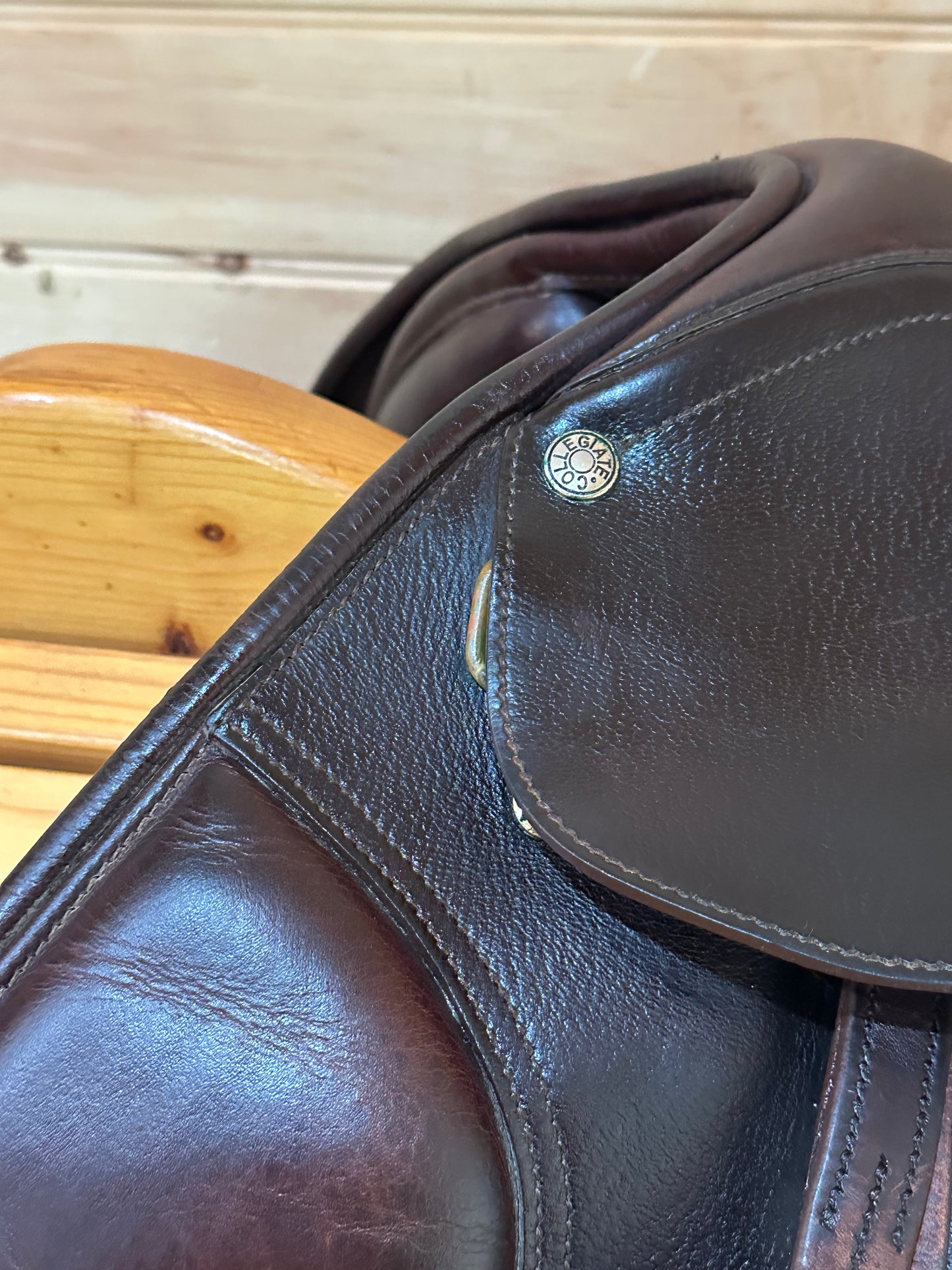 15 3/4” Collegiate Convertible Saddle- Easy Change Gullet