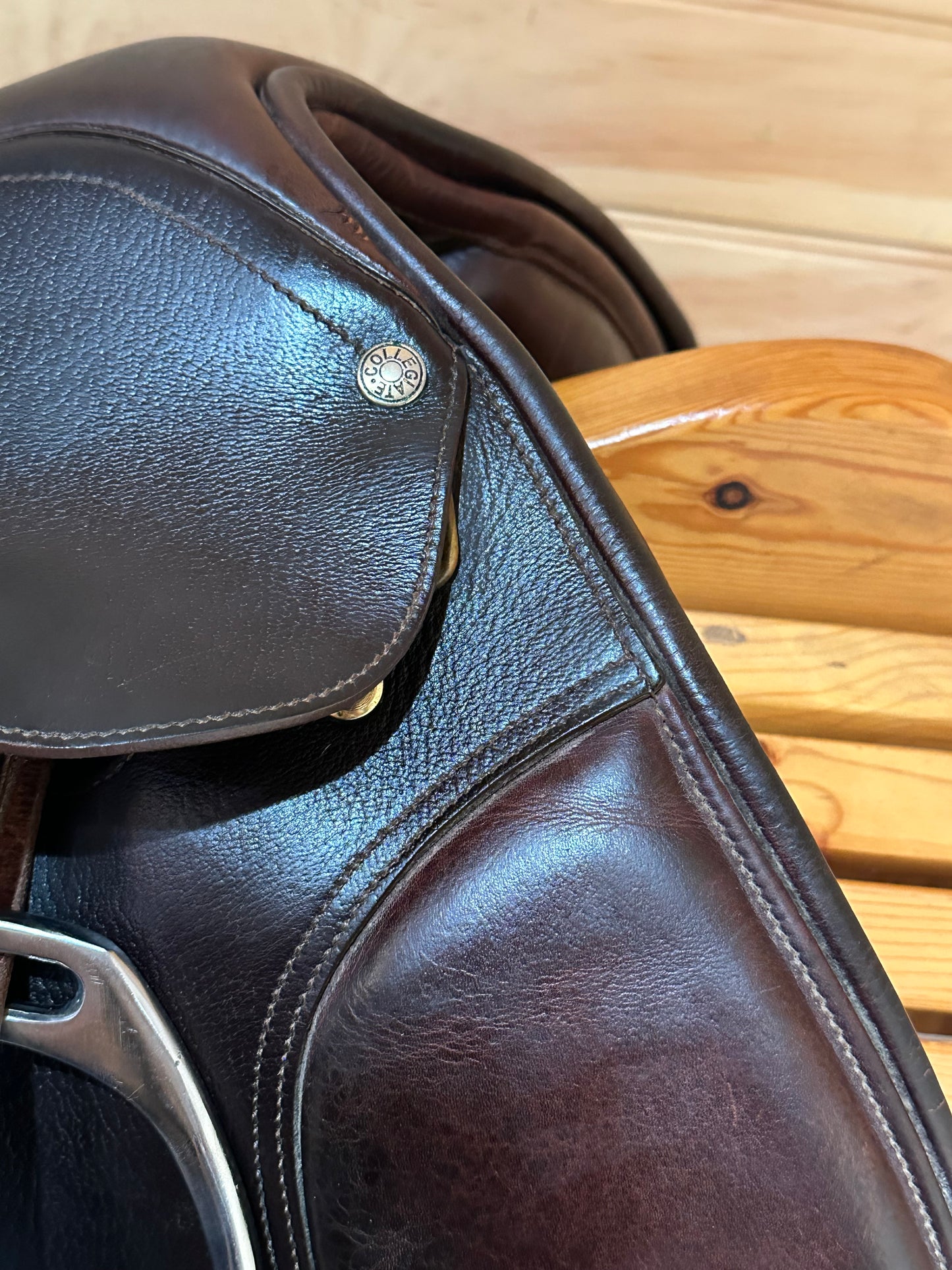 15 3/4” Collegiate Convertible Saddle- Easy Change Gullet