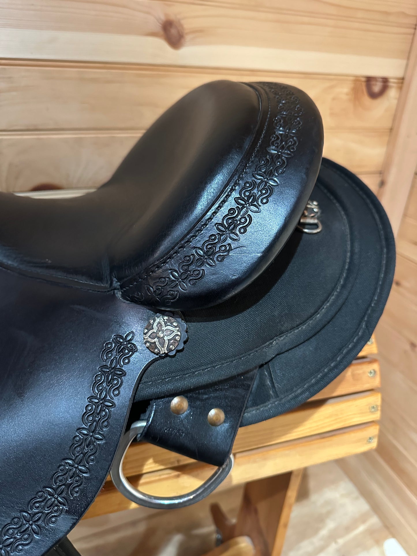 15” Circle Y High Horse Daisetta Trail Saddle Model 6914 (2021 Year)