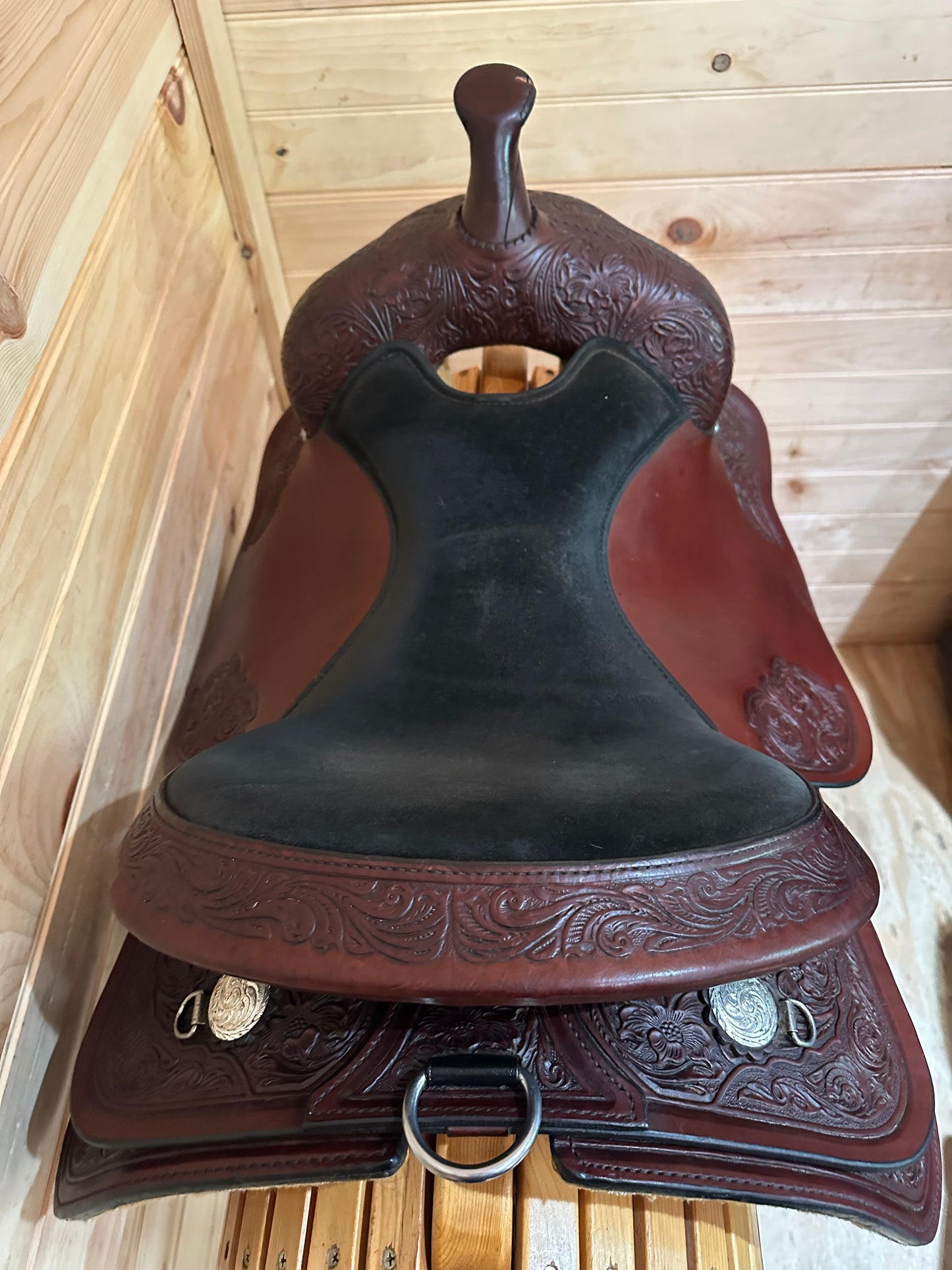 16” Circle Y Houston Trail Western Saddle Model 2610