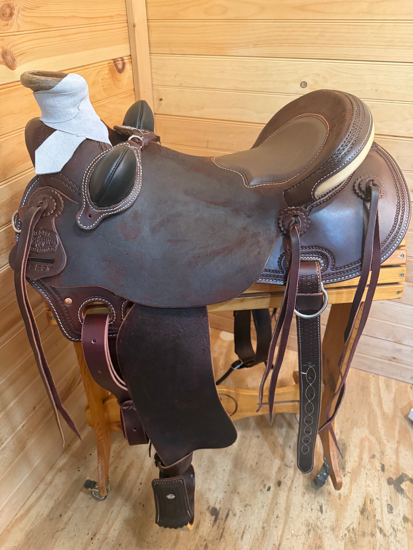 16” McCall Mclite Wade Saddle Model W153-726