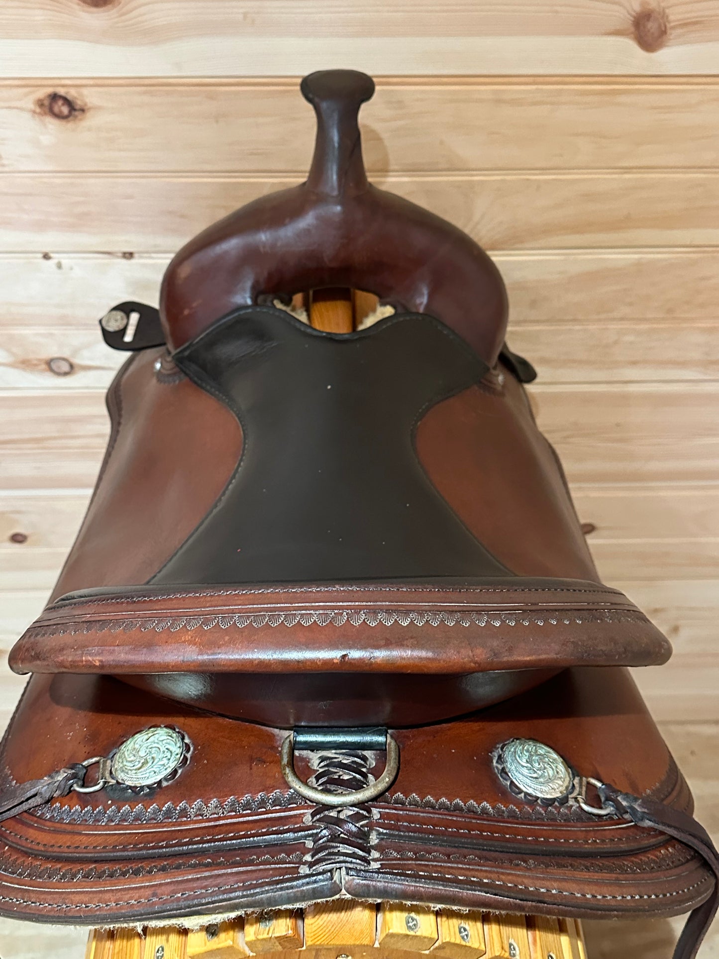 16” Circle Y Omaha Flex-Lite Western Trail Saddle Model 1554