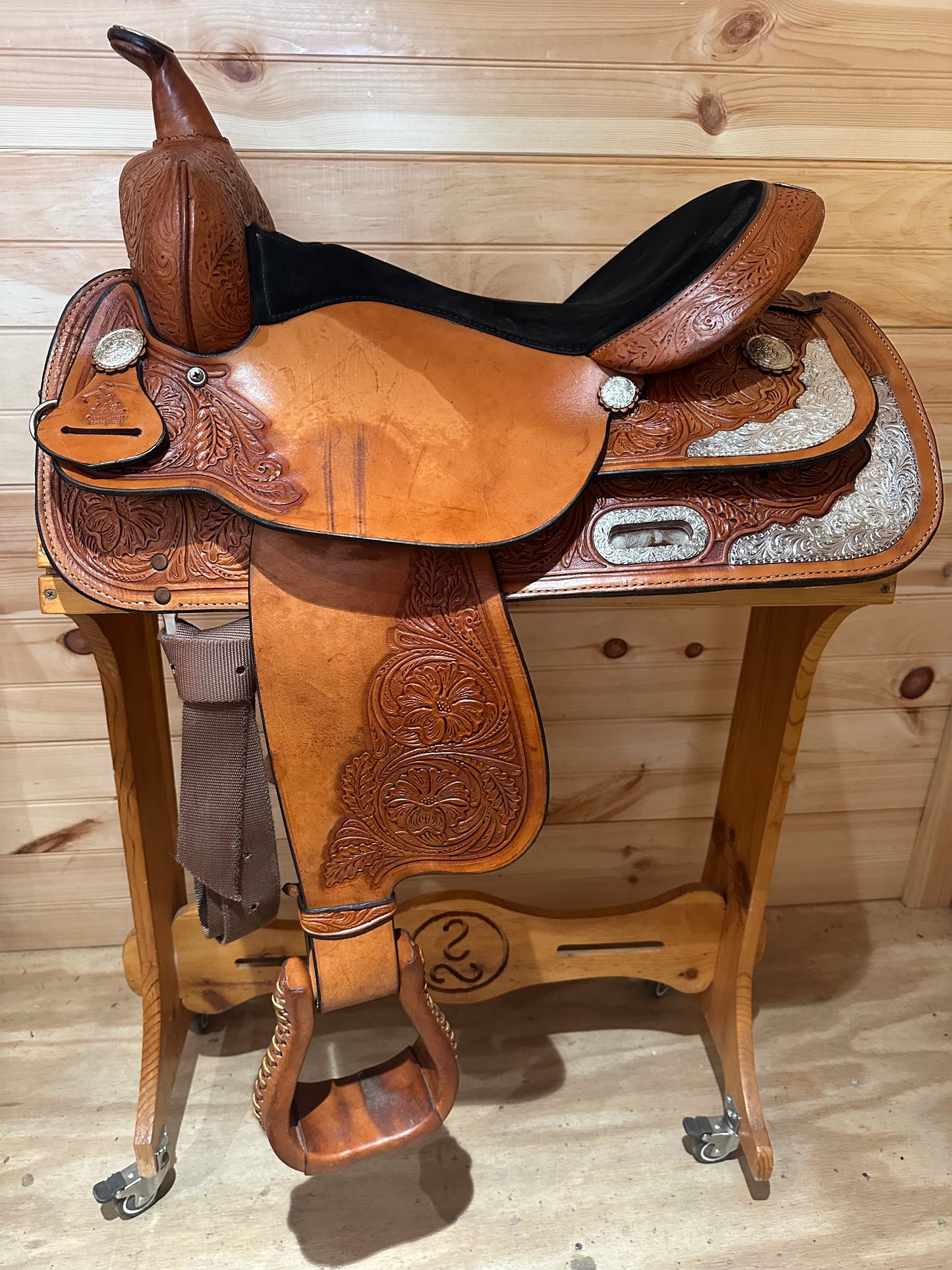 16” Circle Y High Horse Pasadena Western Show Saddle Model 6312