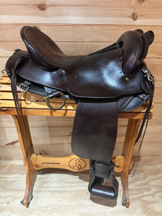 16.5” Circle A American Saddlery Endurance Trail Saddle Model 802