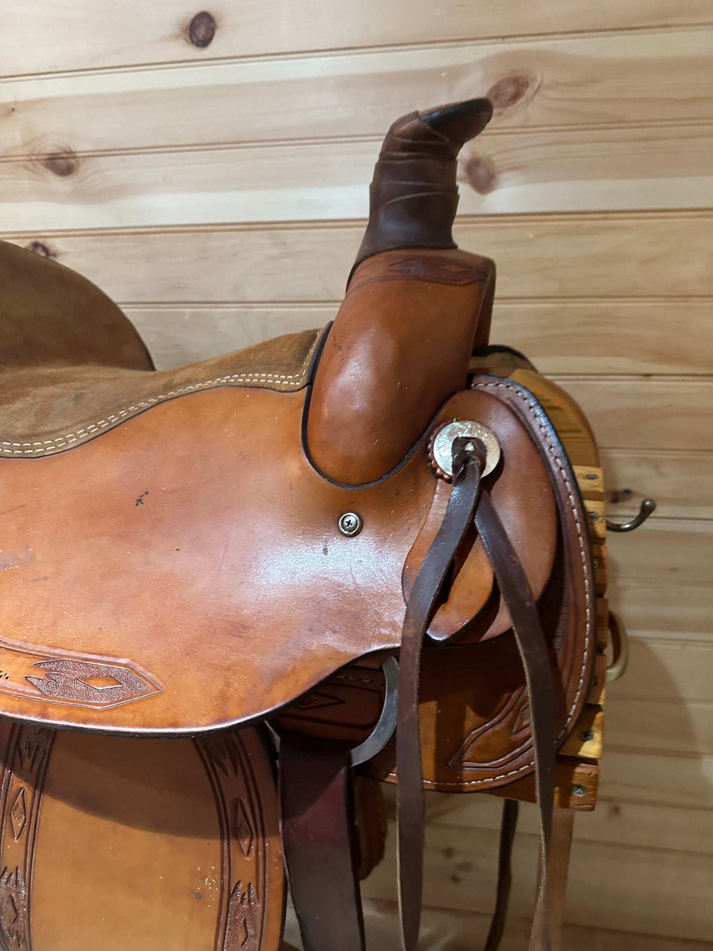 16” Dakota Saddlery Roping Saddle Model 210C