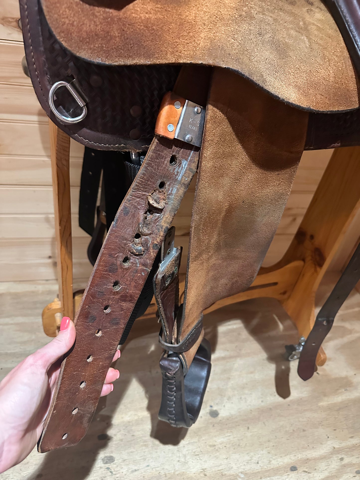 16” Circle Y Team Penner Western saddle Model 2634