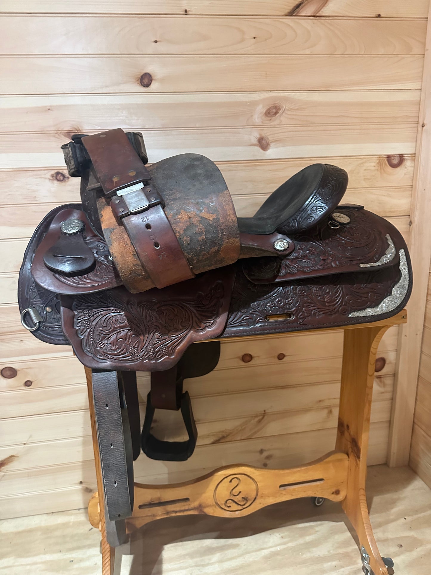 16” Circle Y Western Show Saddle Model 3960