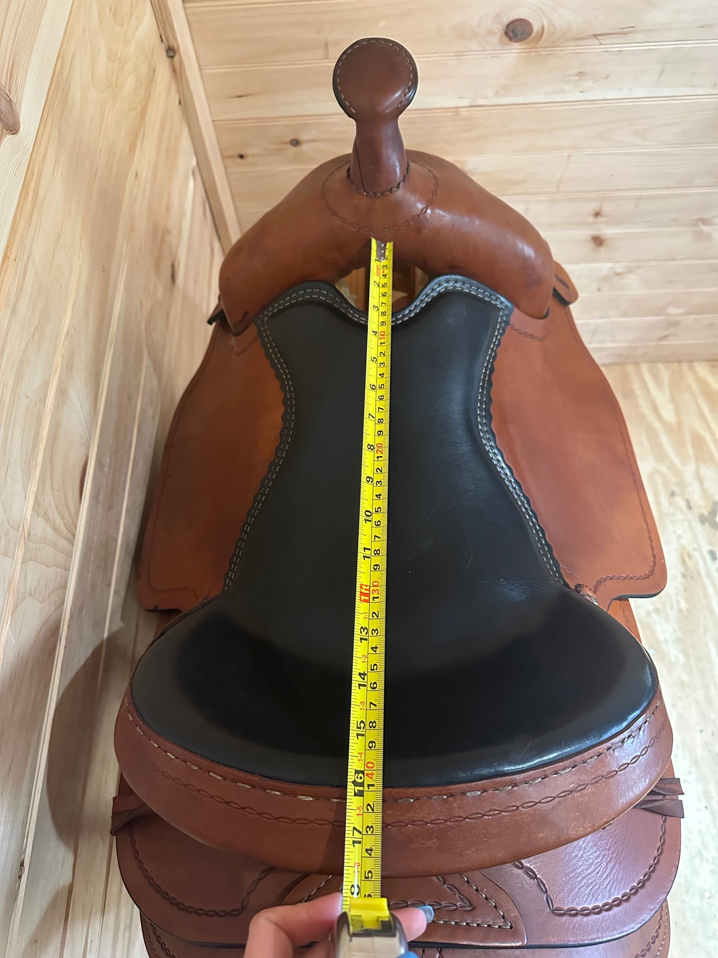 16” Dakota Saddlery Western Trail Saddle Model 202