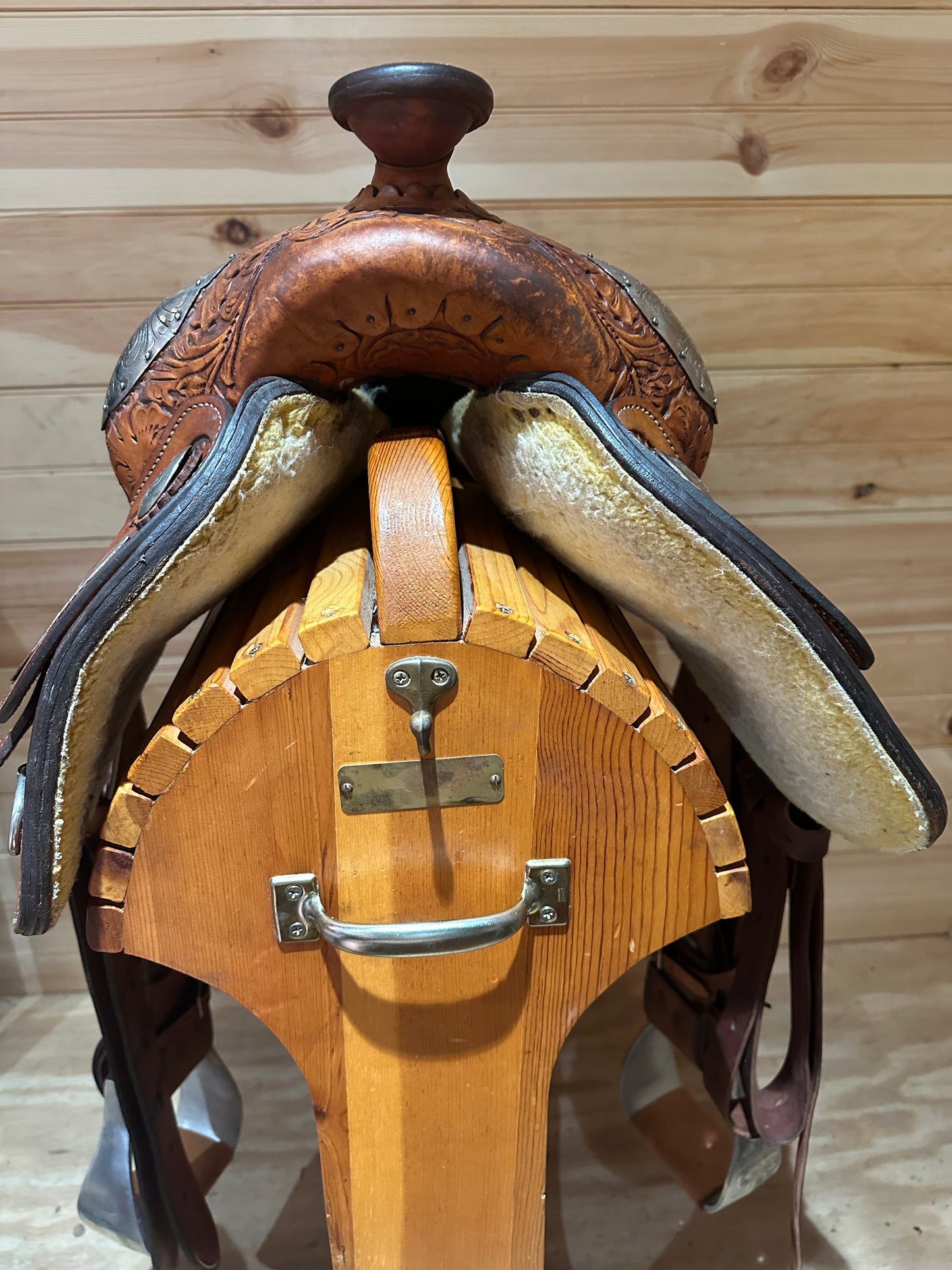 16” Tex Tan Hereford Western Show Saddle Model 08-1560-2N6