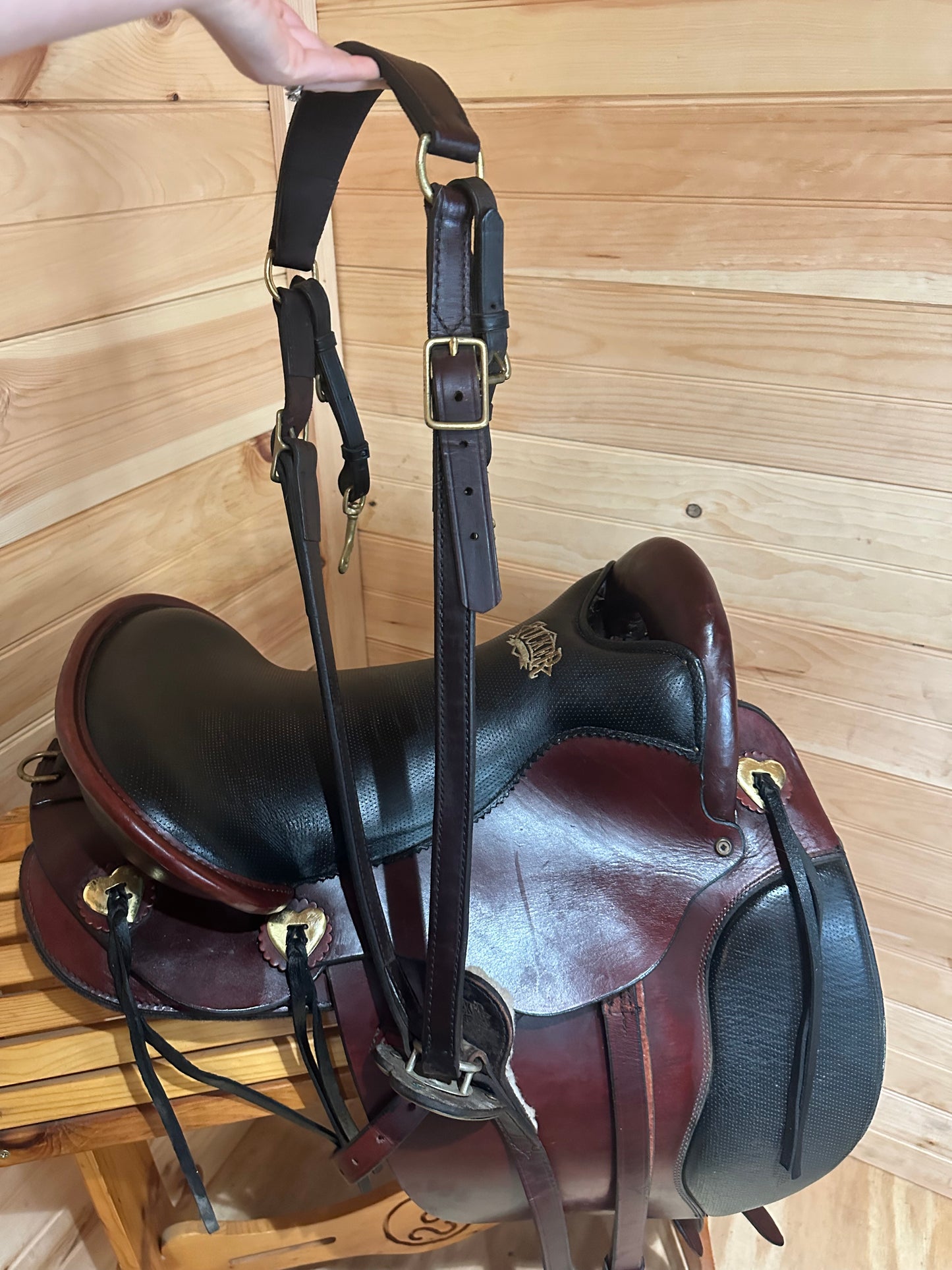 16.5” Tucker Equitation Endurance Trail Saddle Model 147