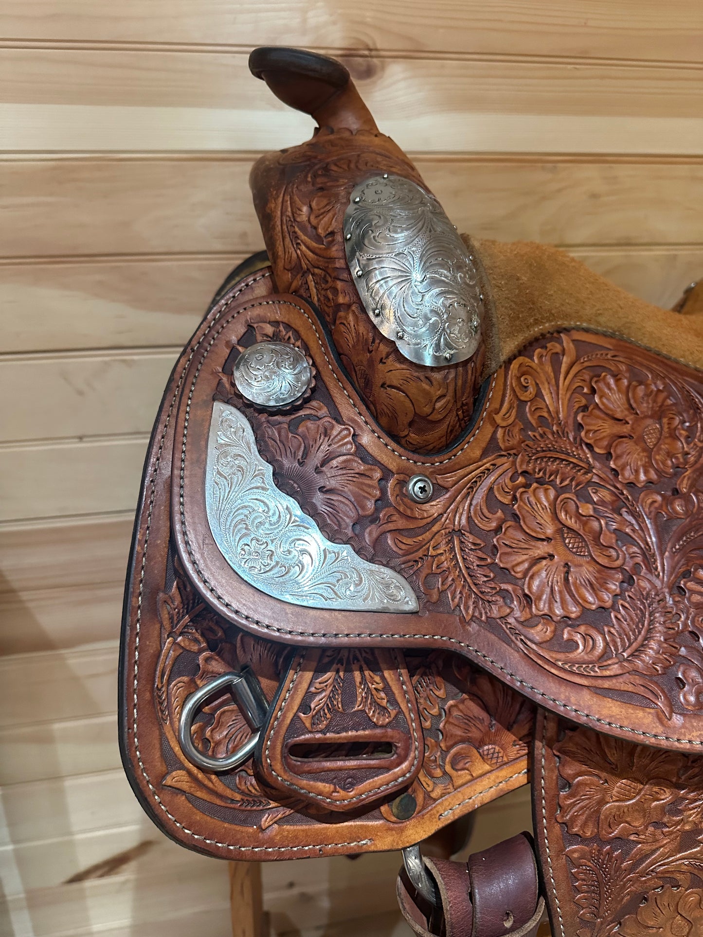 16” Tex Tan Hereford Western Show Saddle Model 08-1560-2N6