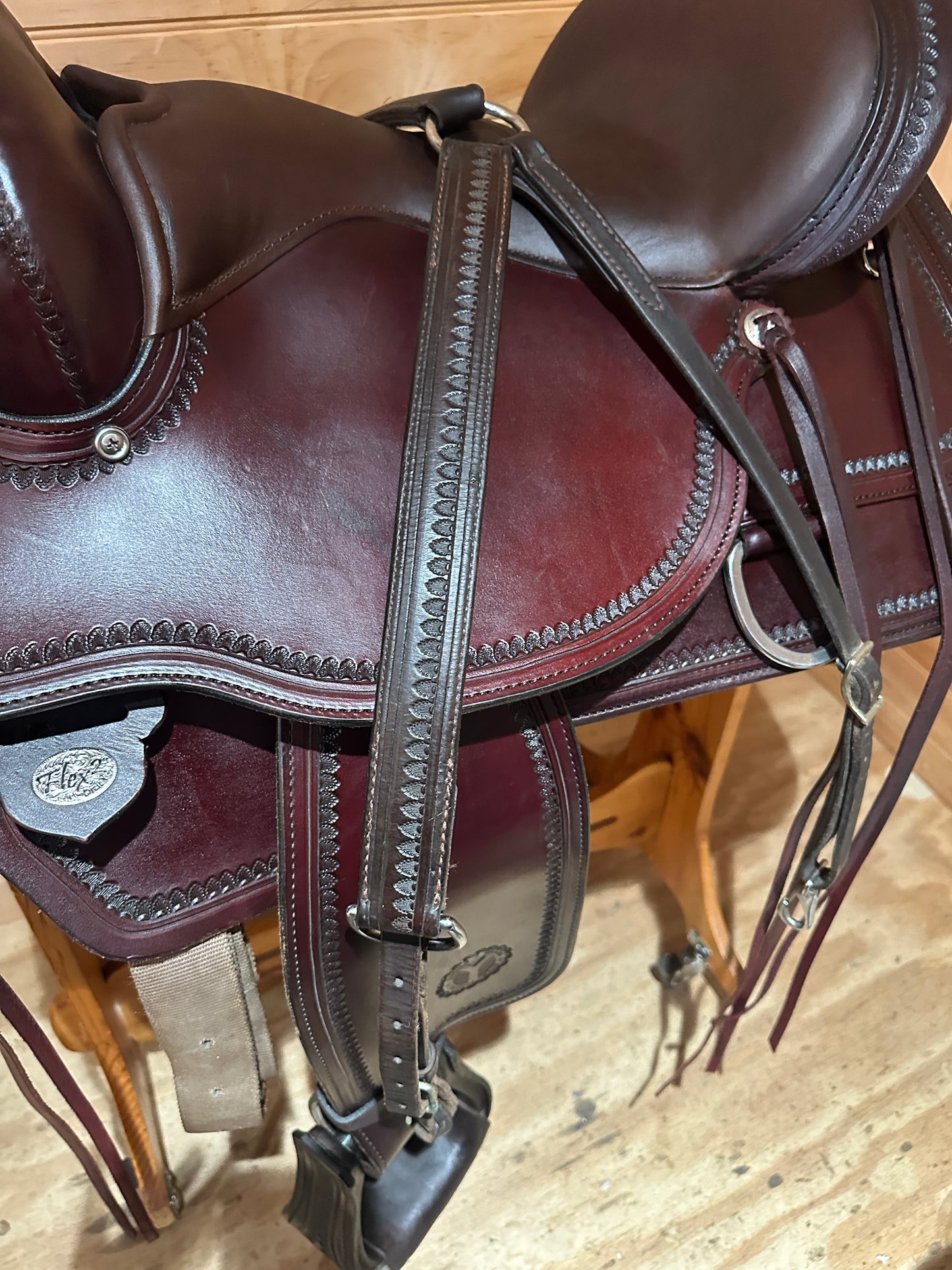 16” Circle Y Topeka Flex2 Western Trail Saddle Model 1651 (2021)