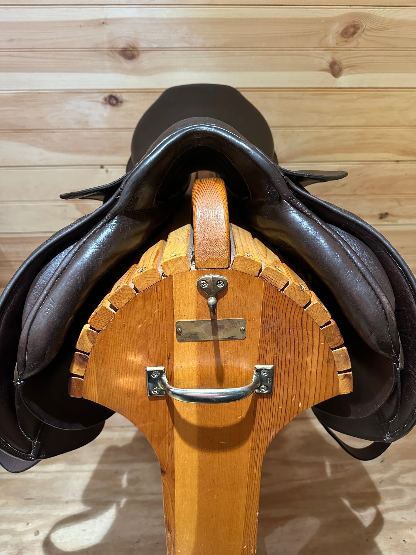 17.5” Stubben Genesis Deluxe CC Jumping Saddle (31cm)