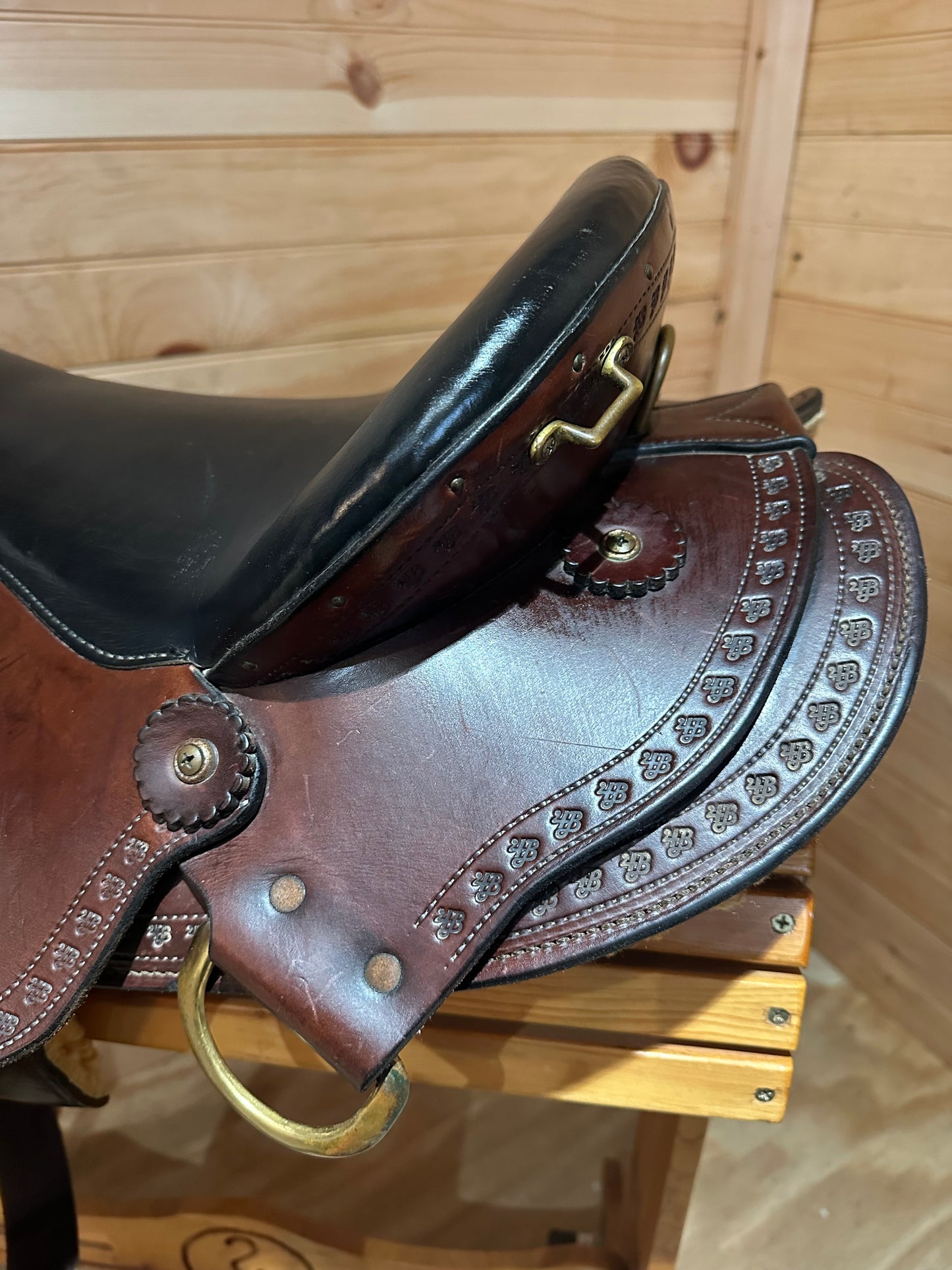 17” Imus 4 Beat Gaited Western Trail Saddle