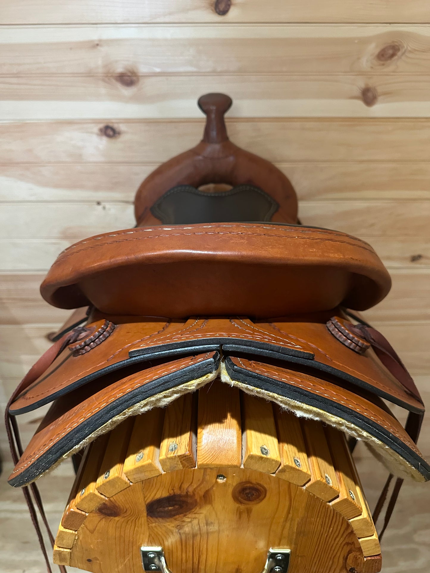 16” Dakota Saddlery Western Trail Saddle Model 202