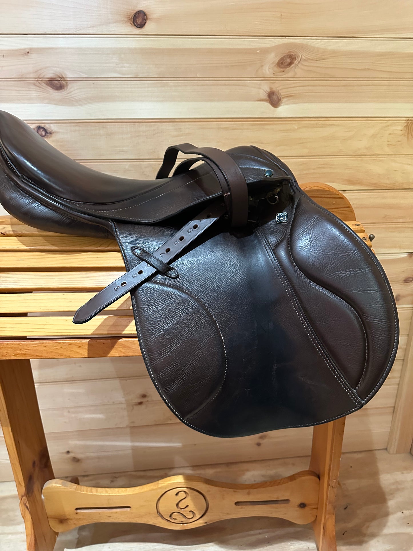 17.5” Stubben Genesis Deluxe CC Jumping Saddle (31cm)
