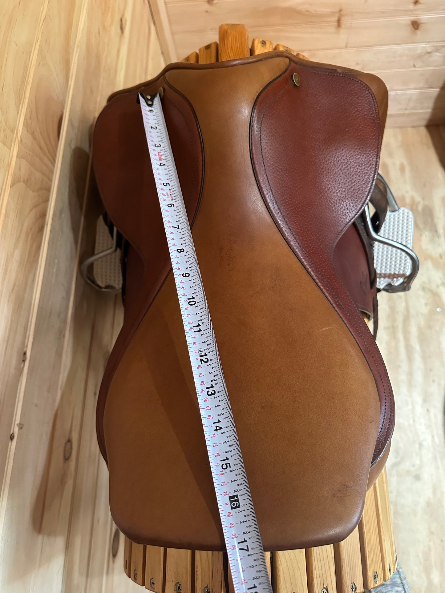 17” Pessoa Close Contact Jumping Saddle