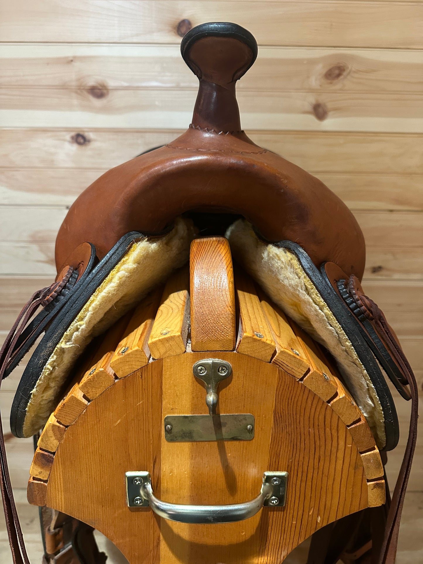 16” Dakota Saddlery Western Trail Saddle Model 202
