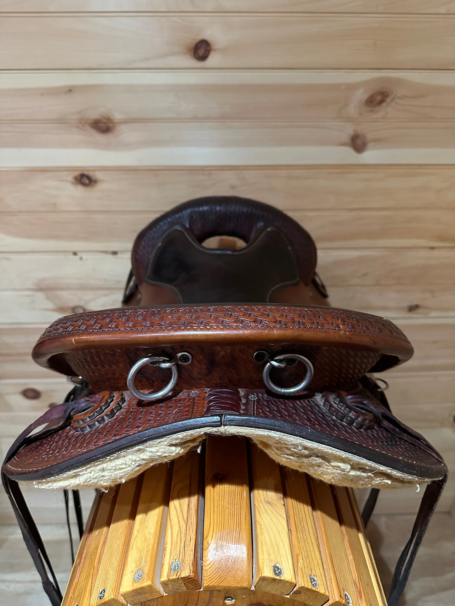 16” Crates Equi-Fit Arabian Endurance Trail Saddle Model 2192