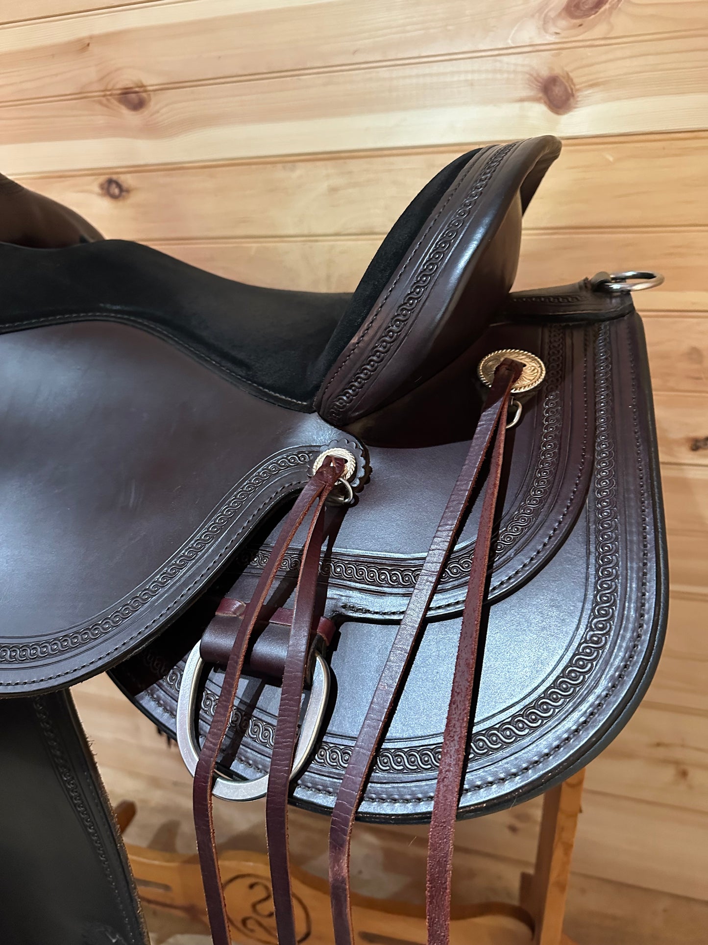 16” Circle Y Pioneer Flex2 Western Trail Saddle Model 1665 (2023)