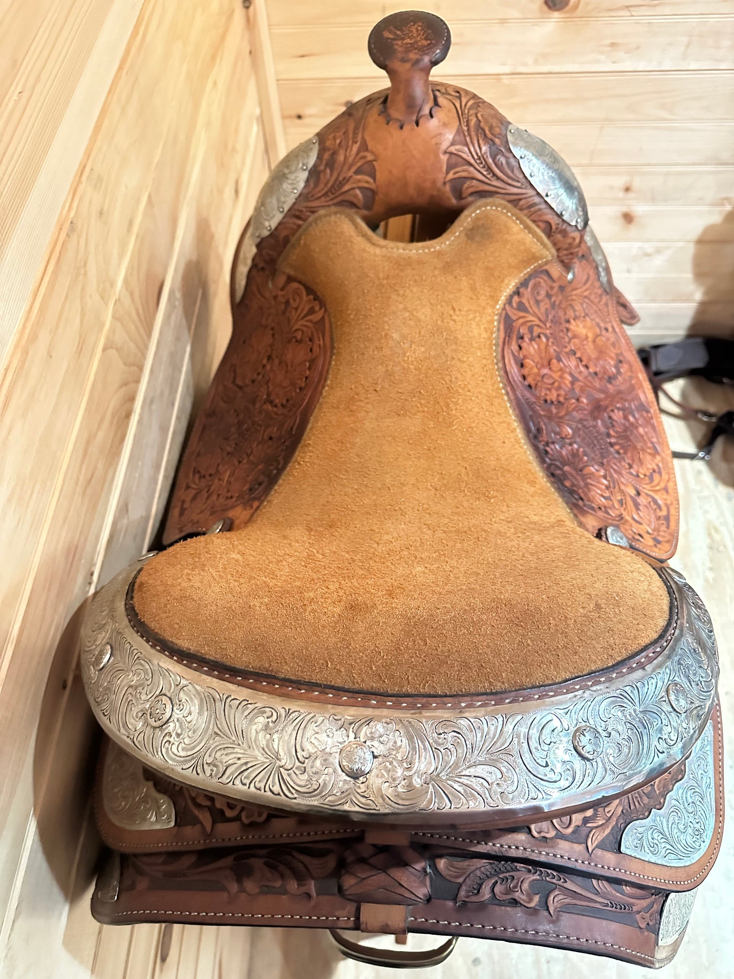 16” Tex Tan Hereford Western Show Saddle Model 08-1560-2N6