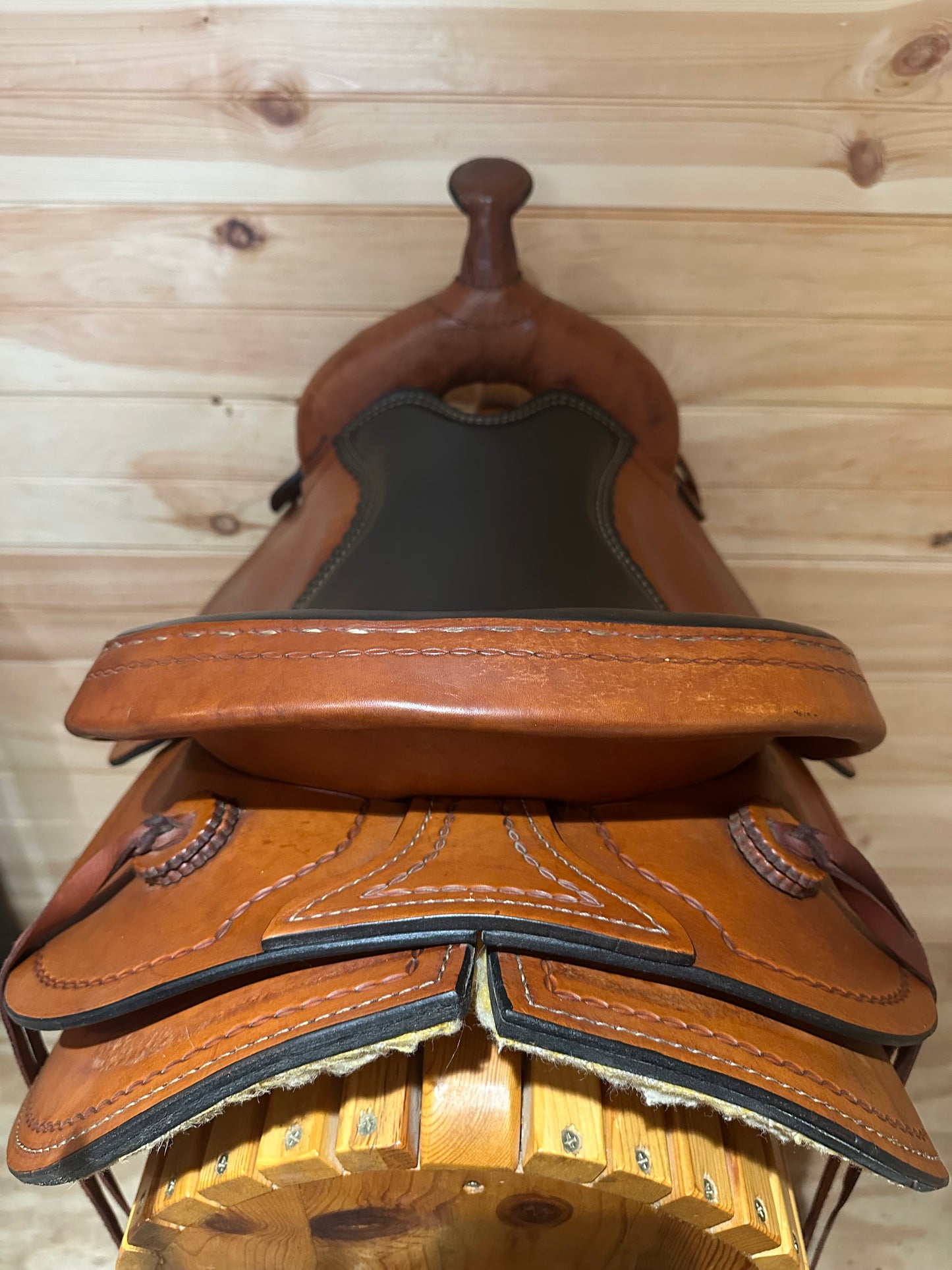 16” Dakota Saddlery Western Trail Saddle Model 202