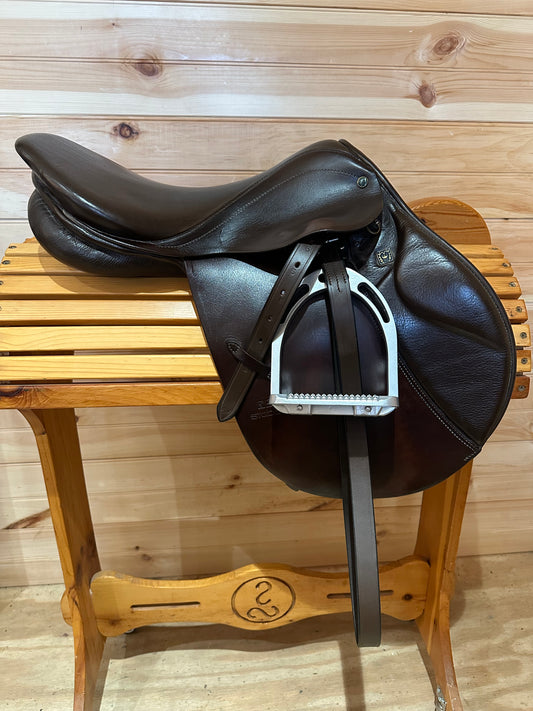 16.5” Stubben Edelweiss NT Close contact/Jumping Saddle D/31cm