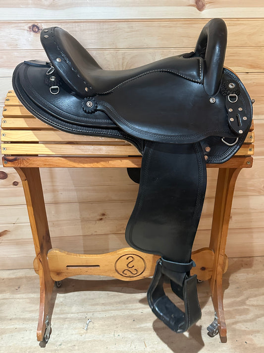 15.5” Premier Saddlery Endurance Trail Saddle