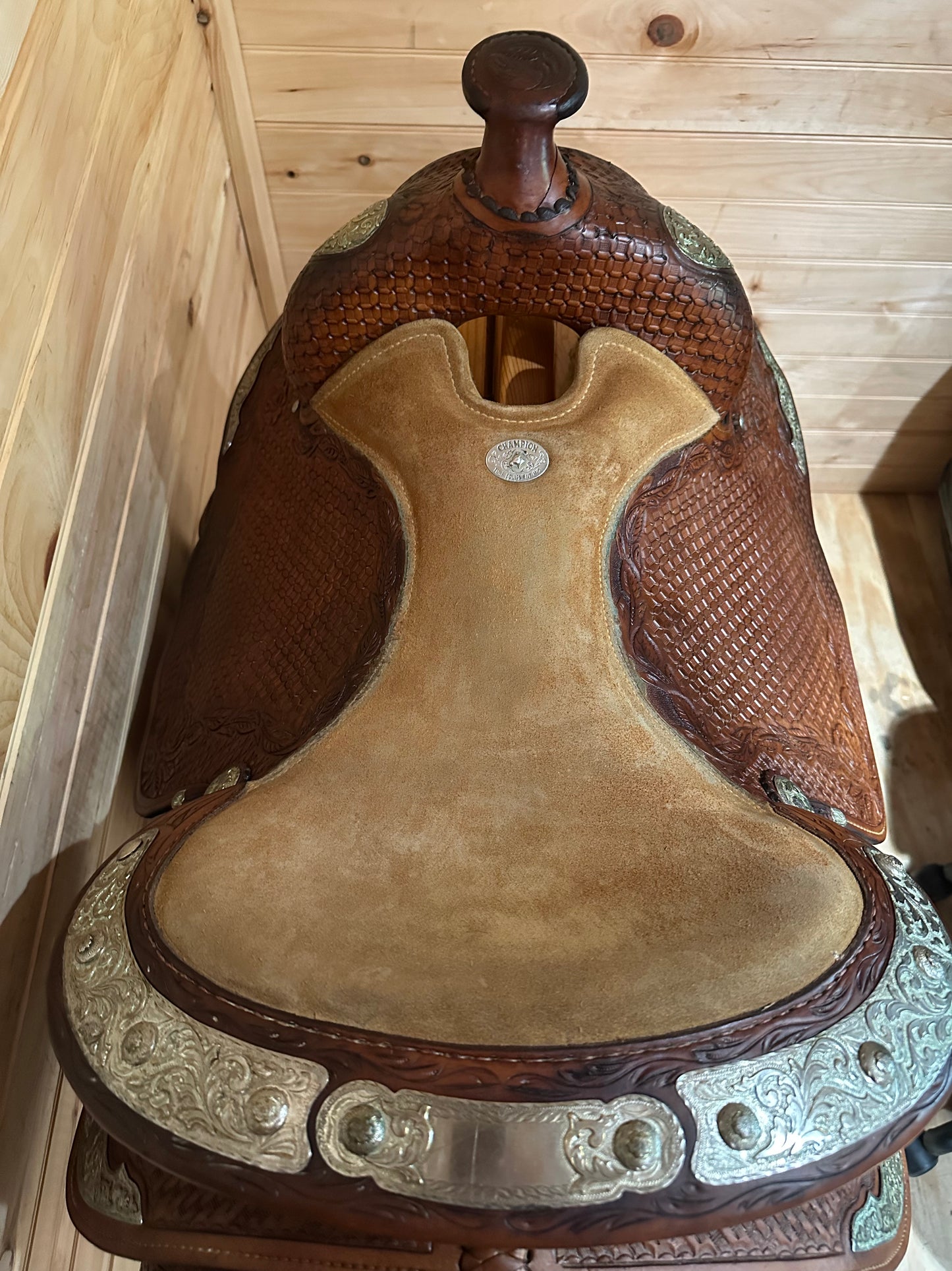 16” Champion Turf Western Show Saddle