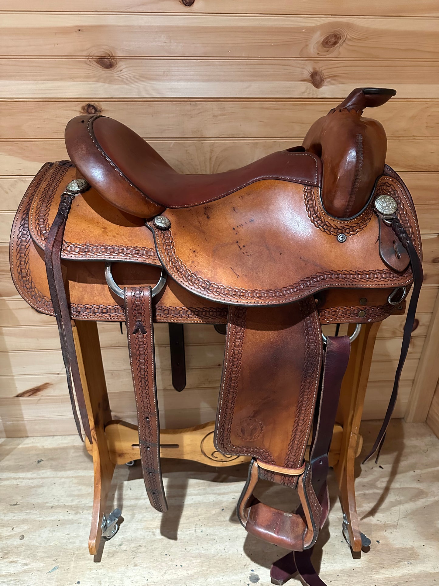 16” Circle Y Team Penner Western saddle model 2633