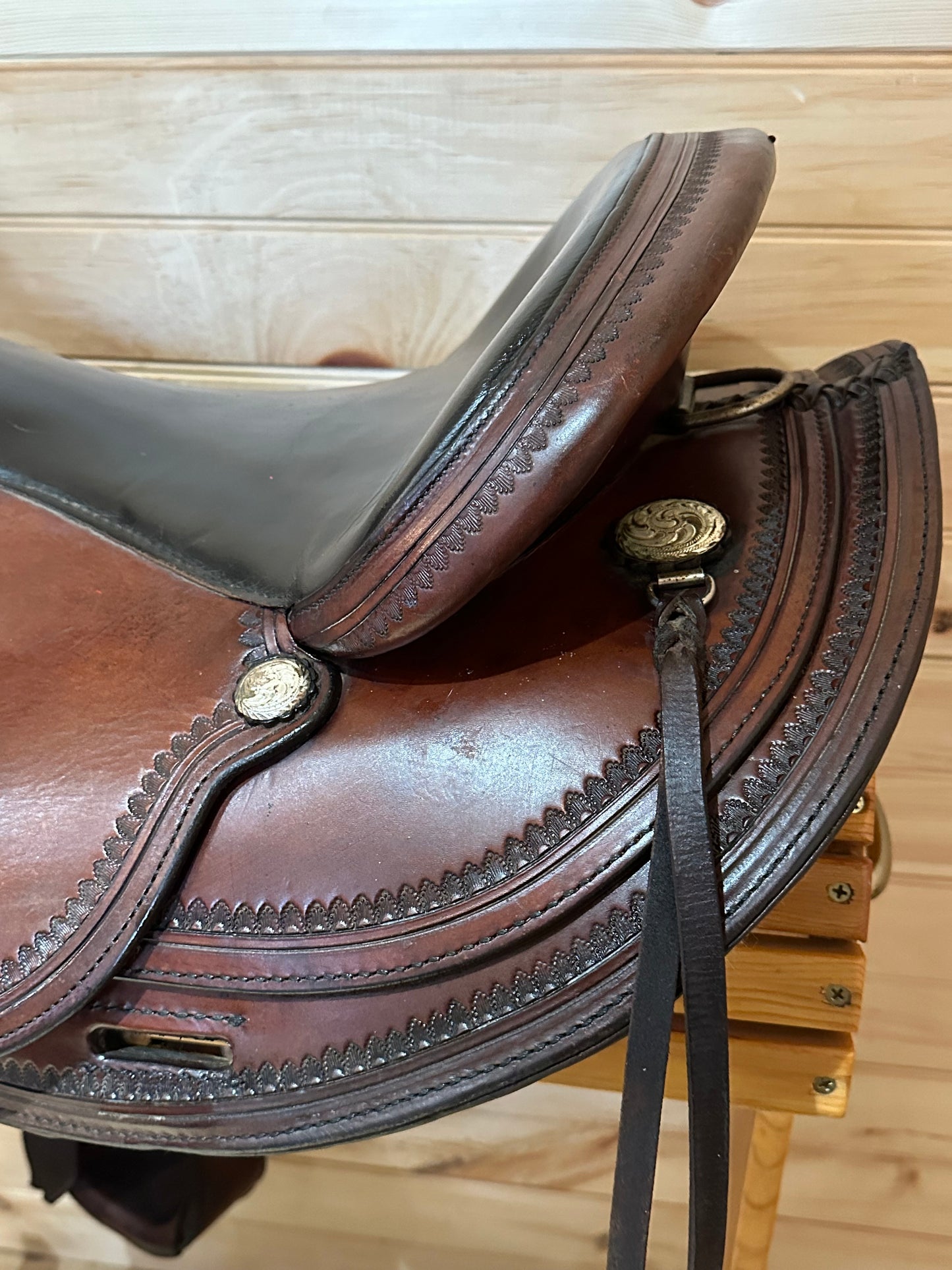 16” Circle Y Omaha Flex-Lite Western Trail Saddle Model 1554