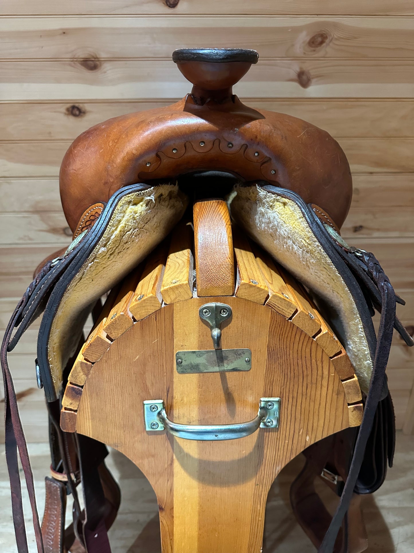 16” Circle Y Team Penner Western saddle model 2633