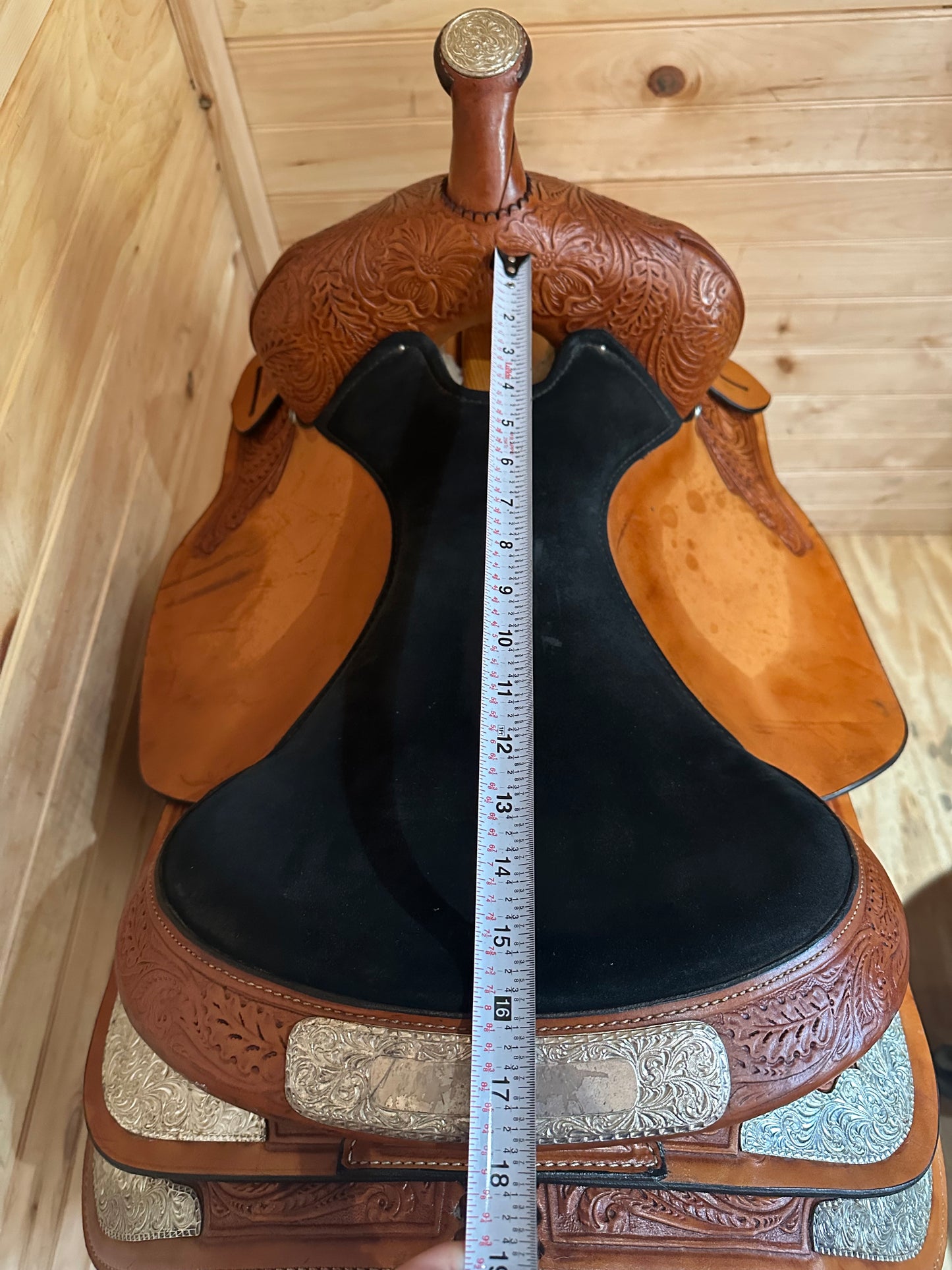 16” Circle Y High Horse Pasadena Western Show Saddle Model 6312