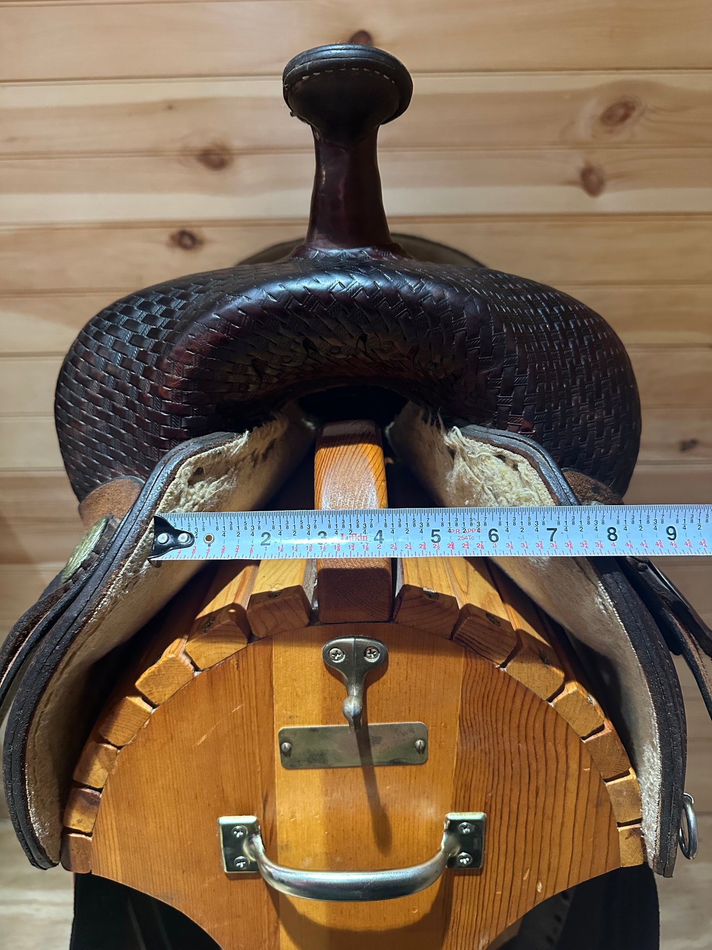16” Circle Y Team Penner Western saddle Model 2634