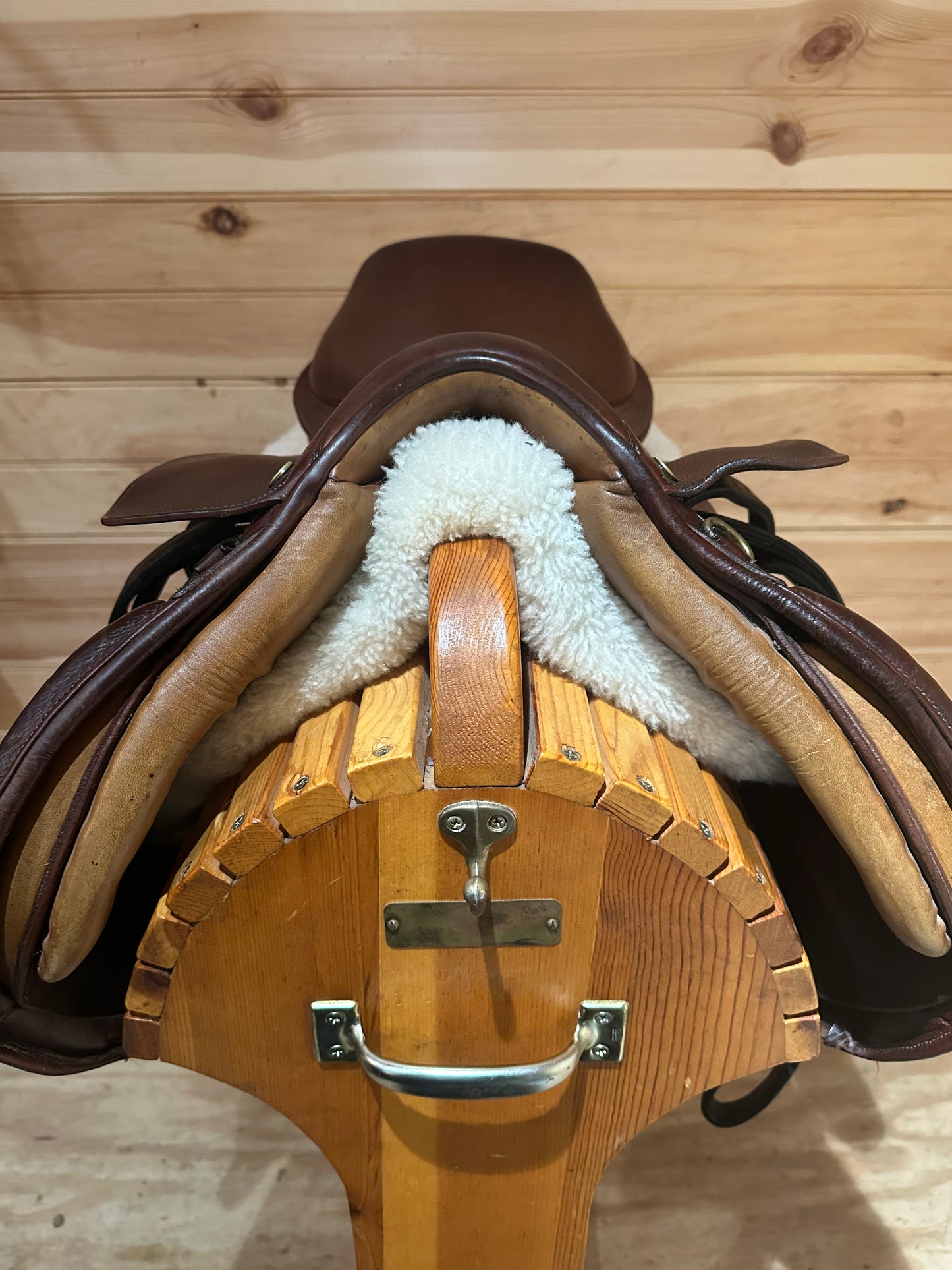 16” Collegiate Children’s Close Contact Saddle