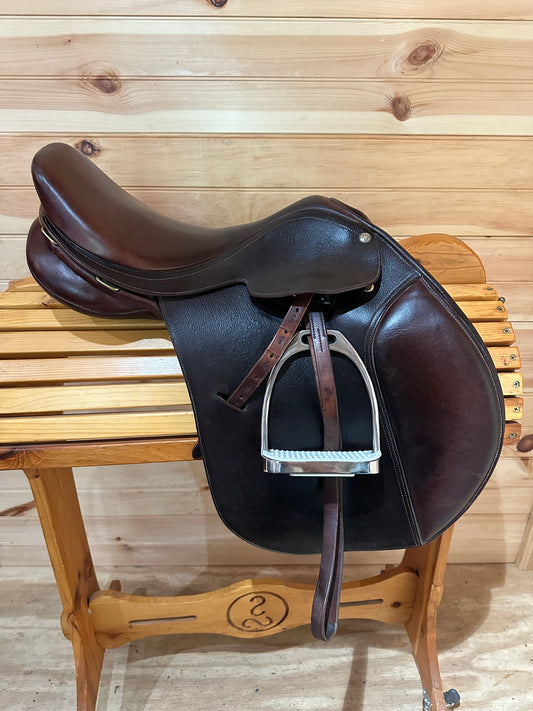 15 3/4” Collegiate Convertible Saddle- Easy Change Gullet