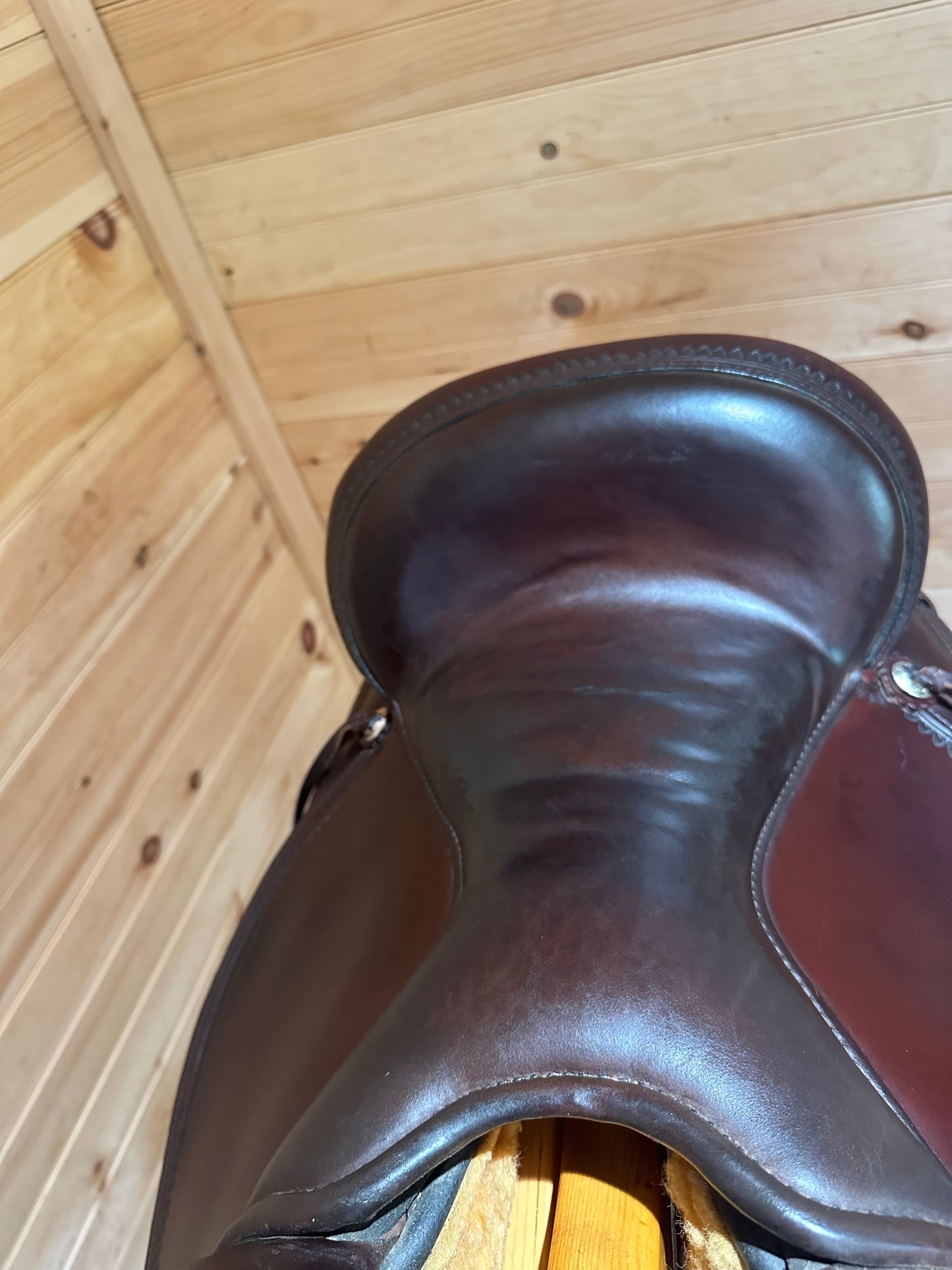 16” Circle Y Omaha Flex2 Western Trail Saddle Model 1554