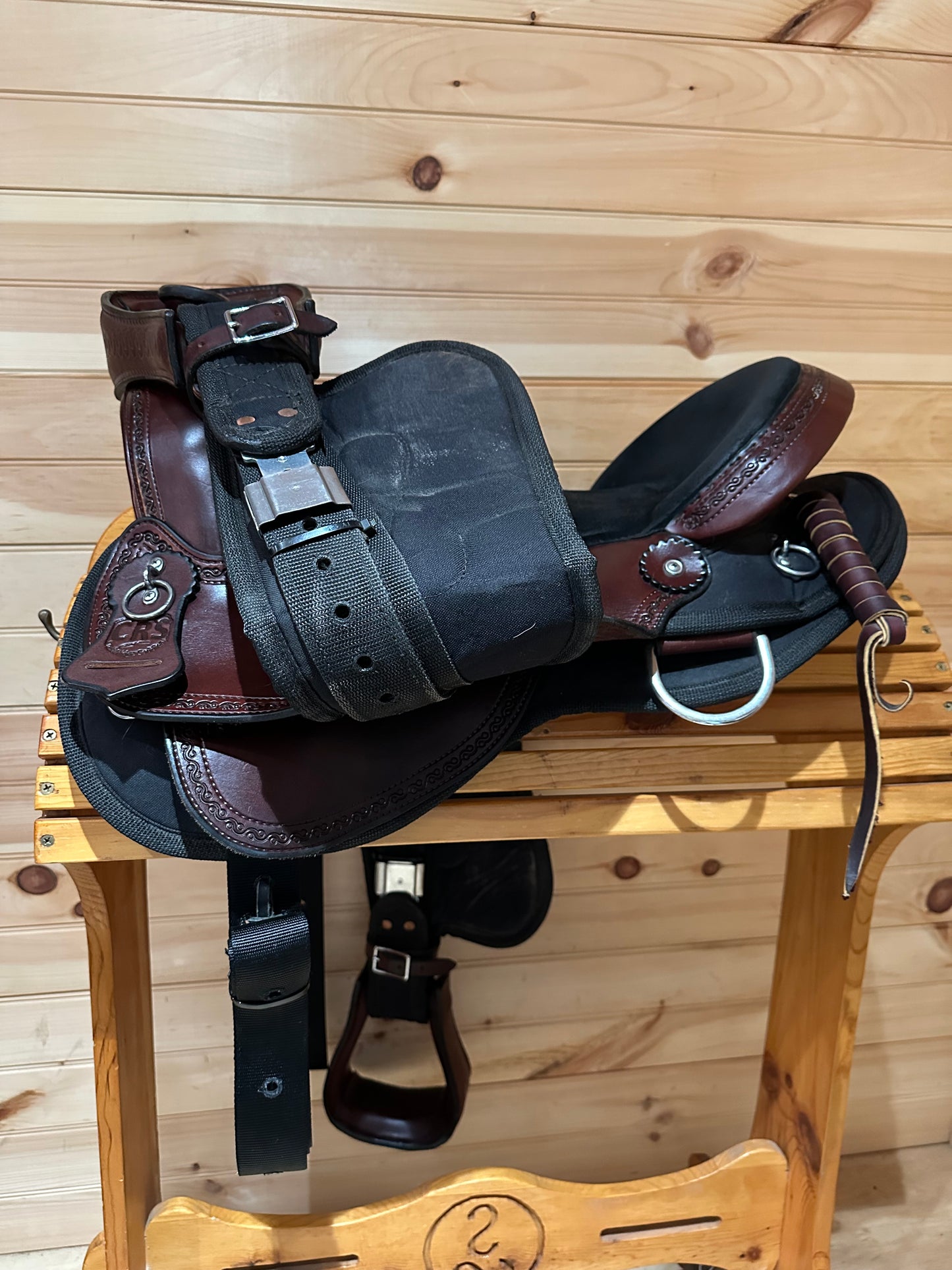 16” Crest Ridge Saddlery Sentry Lite Western Trail Saddle