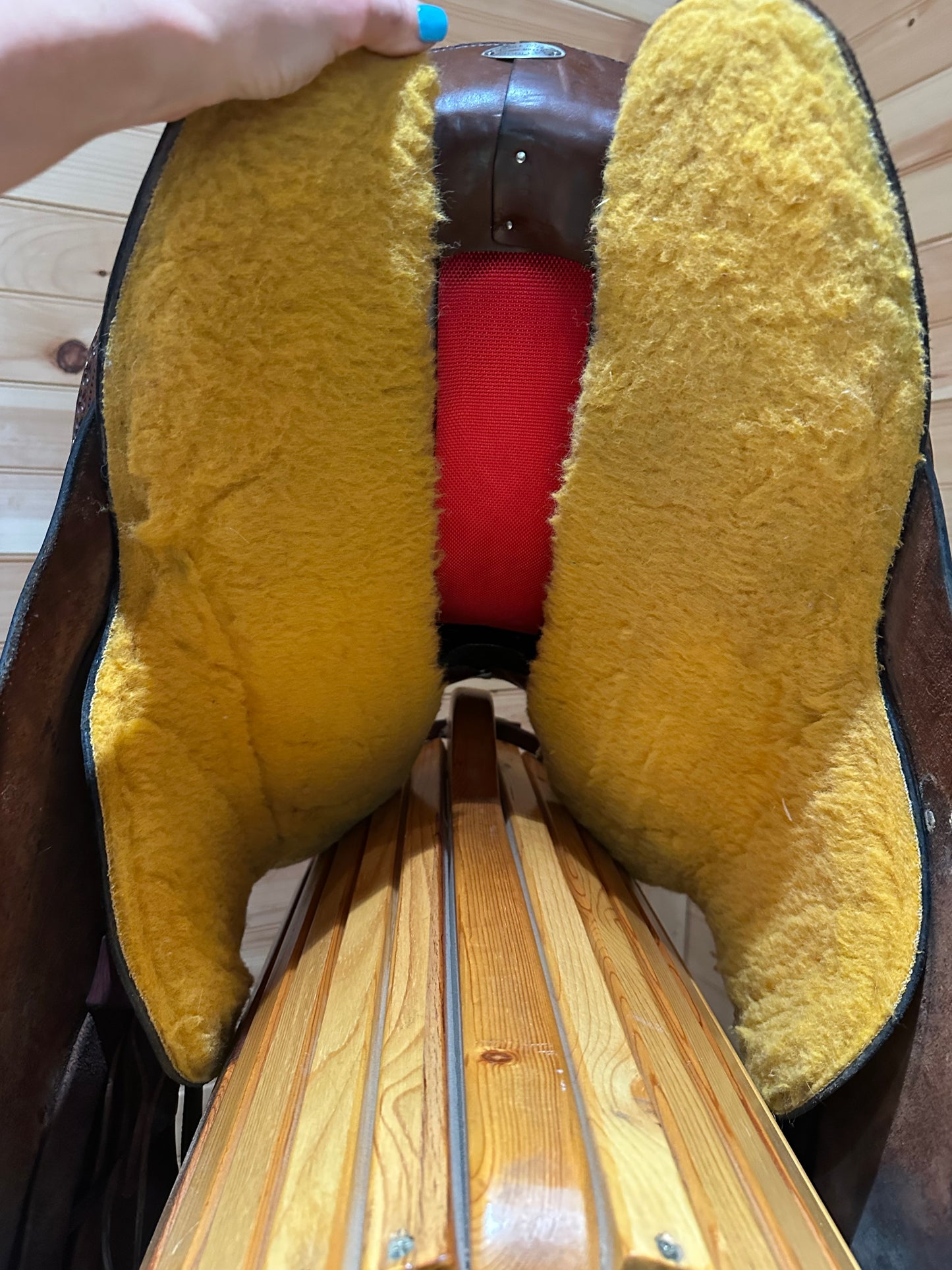 19” Double Creek Saddlery Buena Vista Saddle Model 104