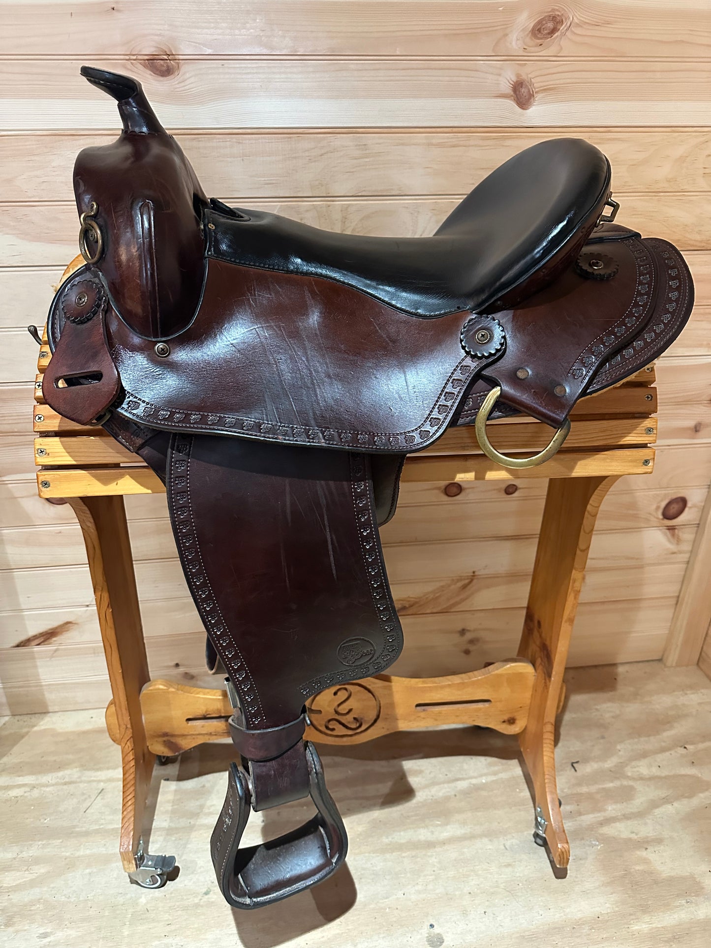 17” Imus 4 Beat Gaited Western Trail Saddle