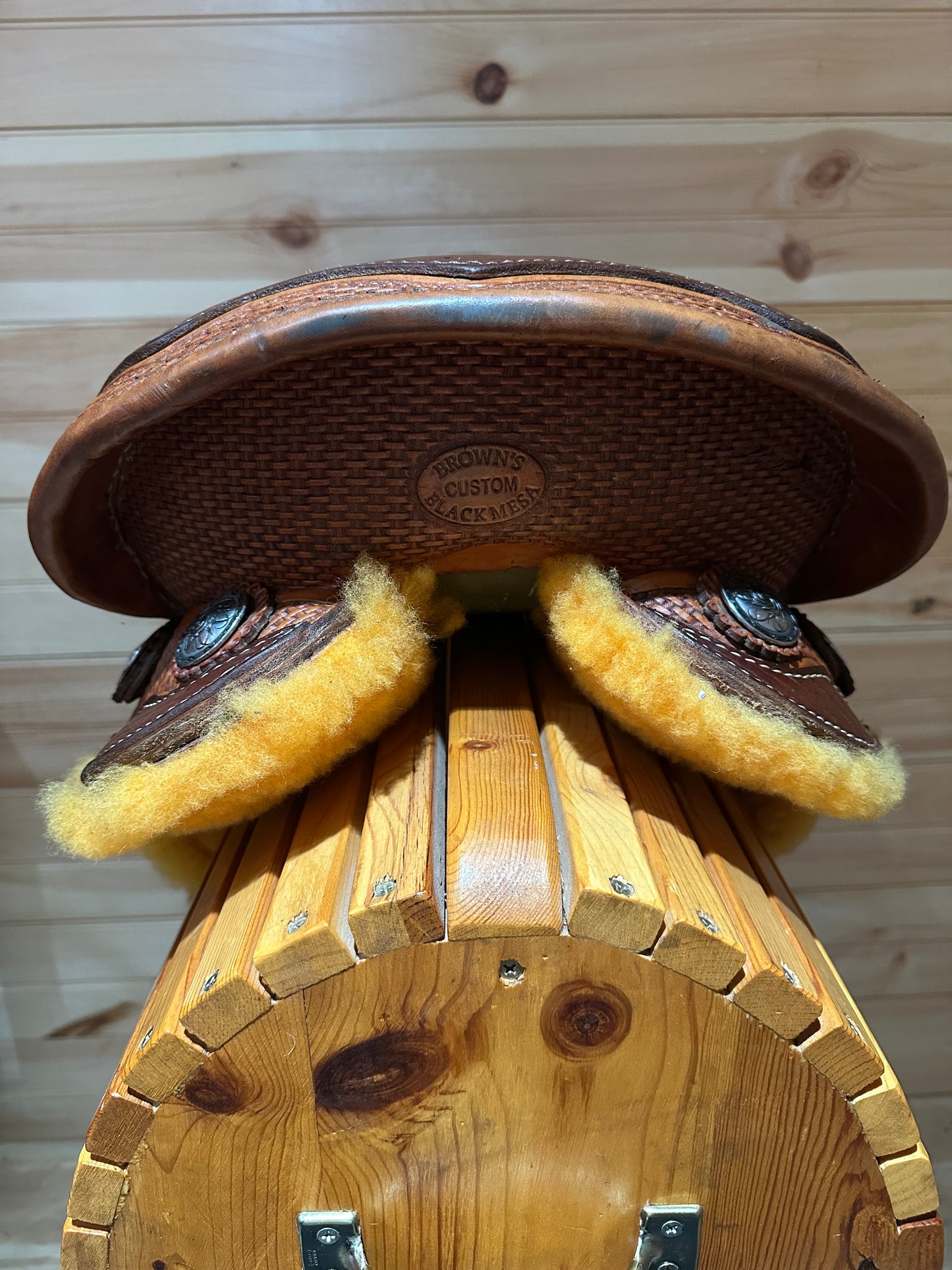 17” Len Brown’s Custom Black Mesa Pocket Racer Barrel Western Saddle