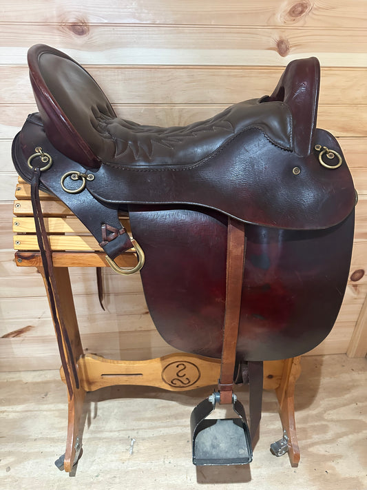 17.5” Tucker River Plantation Endurance Trail Saddle Model 136