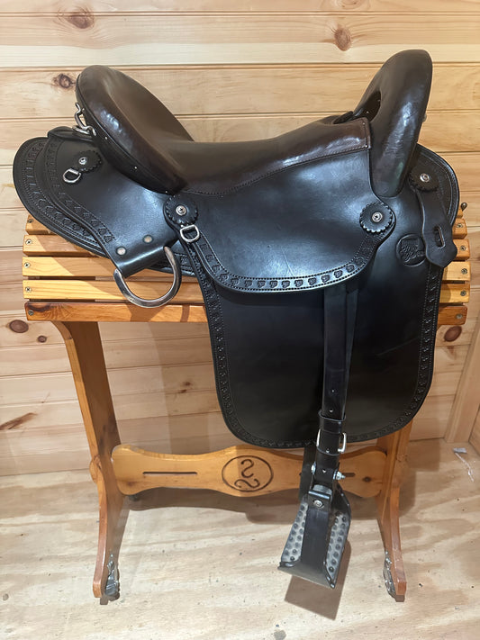 16” Imus 4-Beat Endurance Trail Saddle