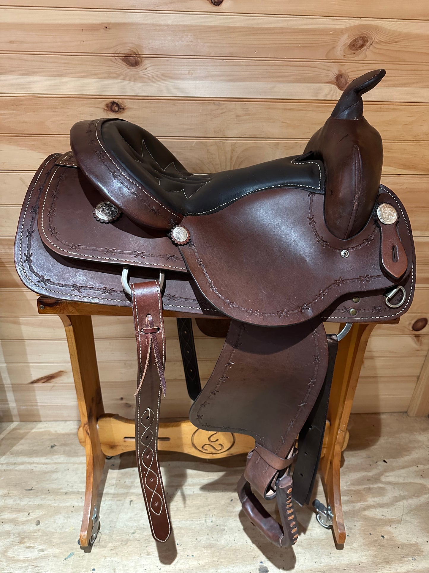 16” JJ Tack Shack Barbed Wire Team Penner Western Saddle Model 2070-6